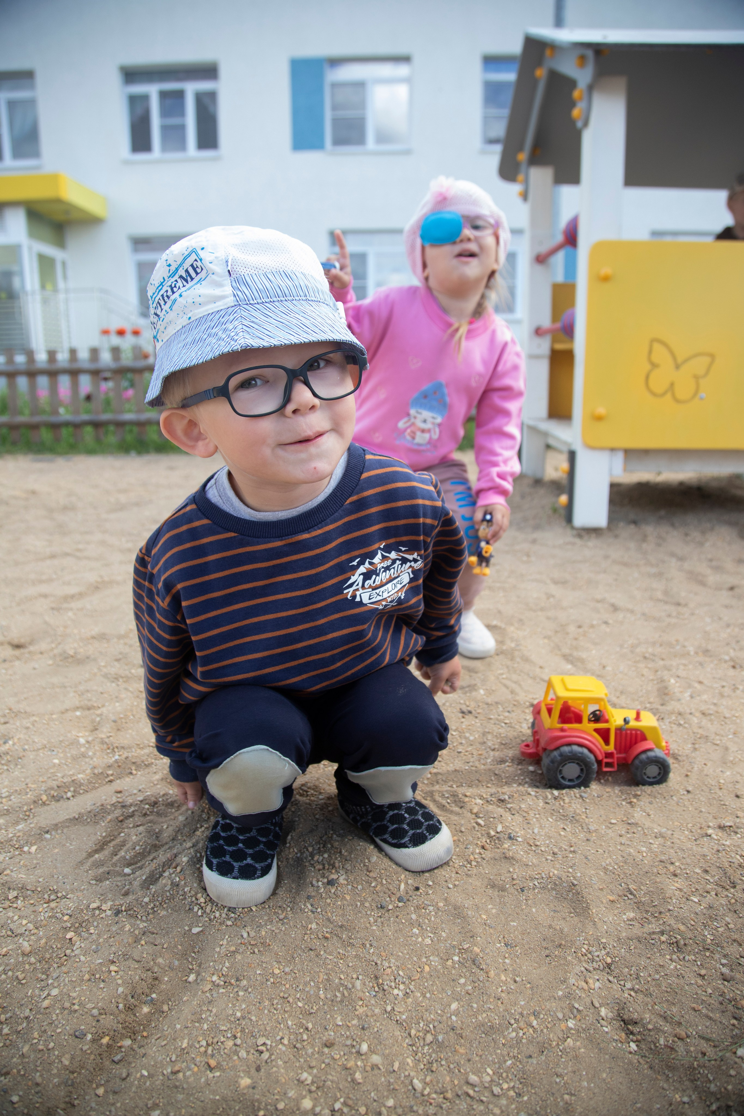 Фотосессия на улице Садик Группа Звездочки. Детский фотограф Чайкина Татьяна