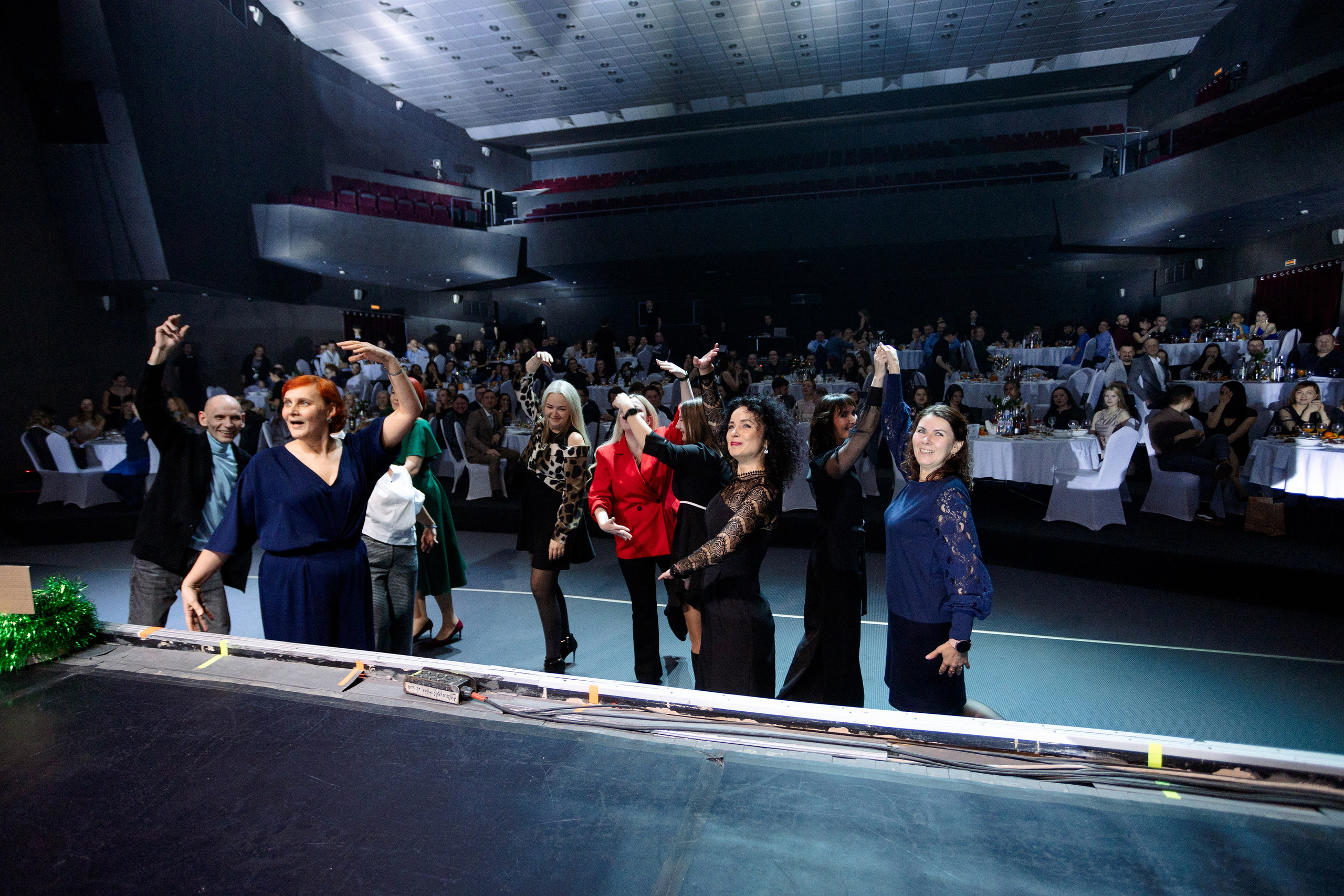 РЕПОРТАЖ: НОВЫЙ ГОД В ДК МЕТАЛЛУРГ. Профессиональный фотограф в Ижевске Леша Петров