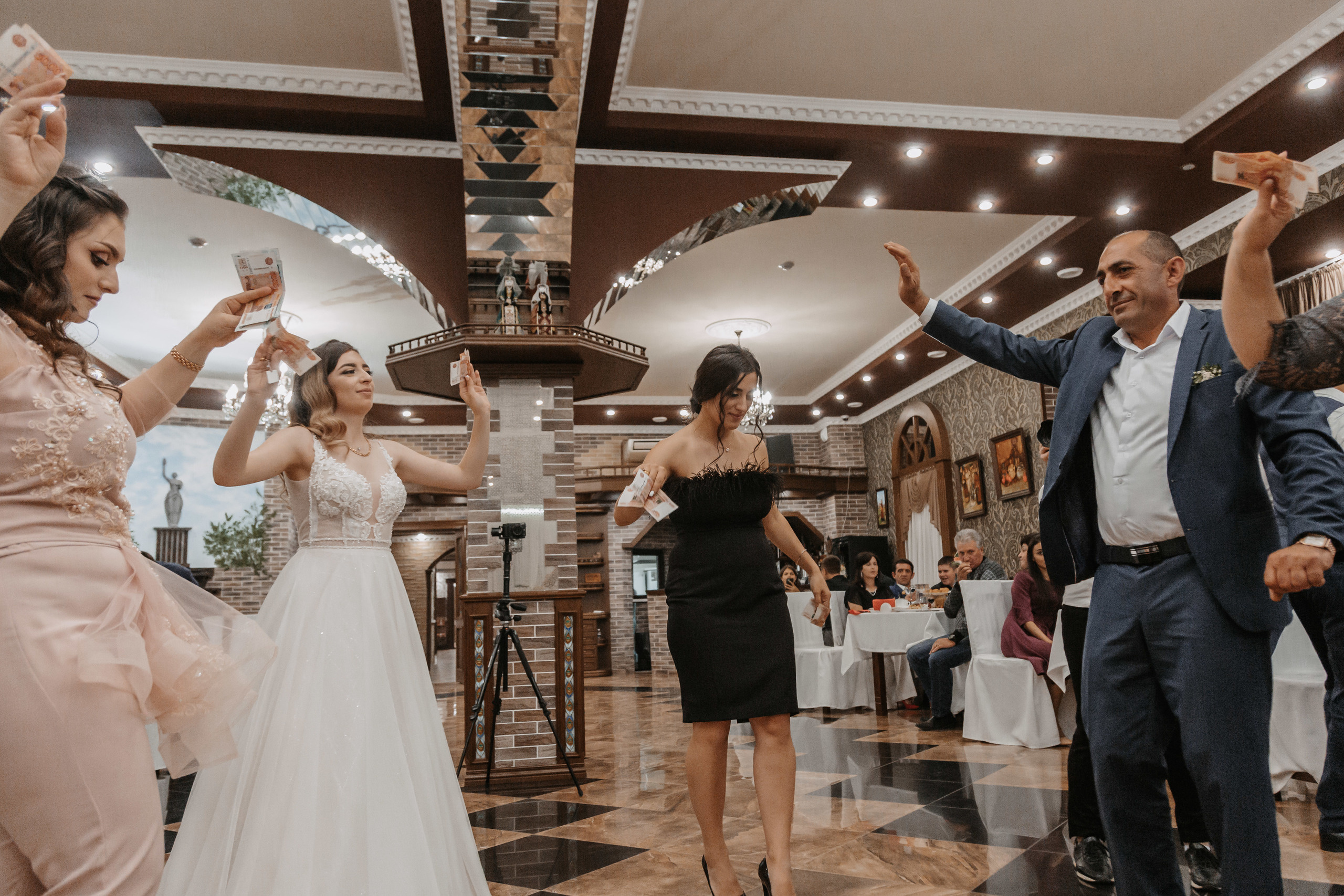 Арпине и Нарек. Свадебный семейный фотограф в Иркутске Светлана Светлакова