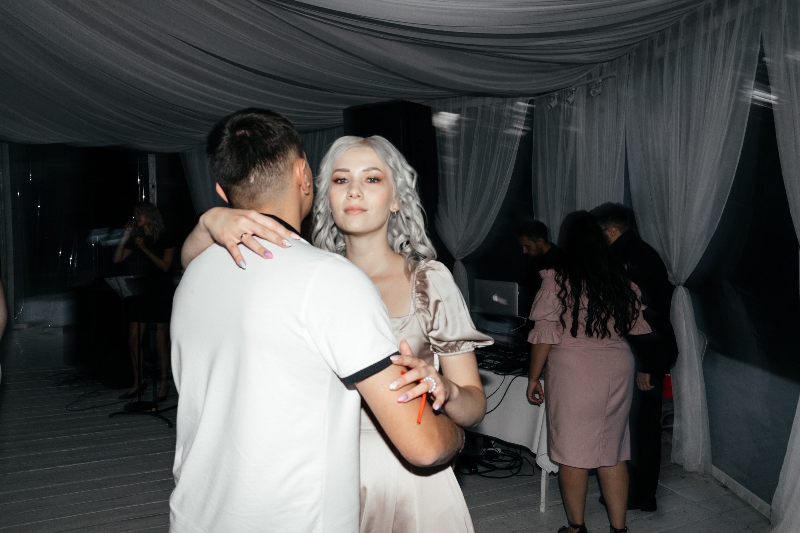 Свадебный фотограф Уфа — Руслан ГабдлисламовЖивые эмоции, красивые кадры, воспоминания на всю жизнь.Работаю по всей Республике Башкортоста. Свадебный фотограф Уфа Руслан Габдлисламов