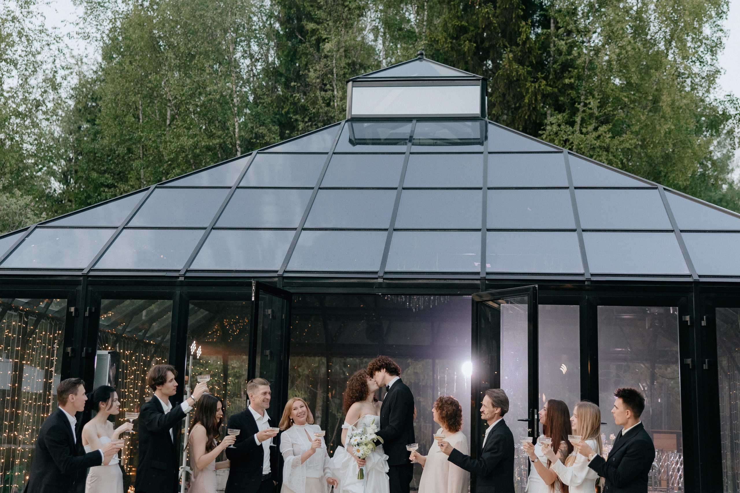 Загородная камерная свадьба Дмитрия и Екатерины. Свадебный фотограф Москва