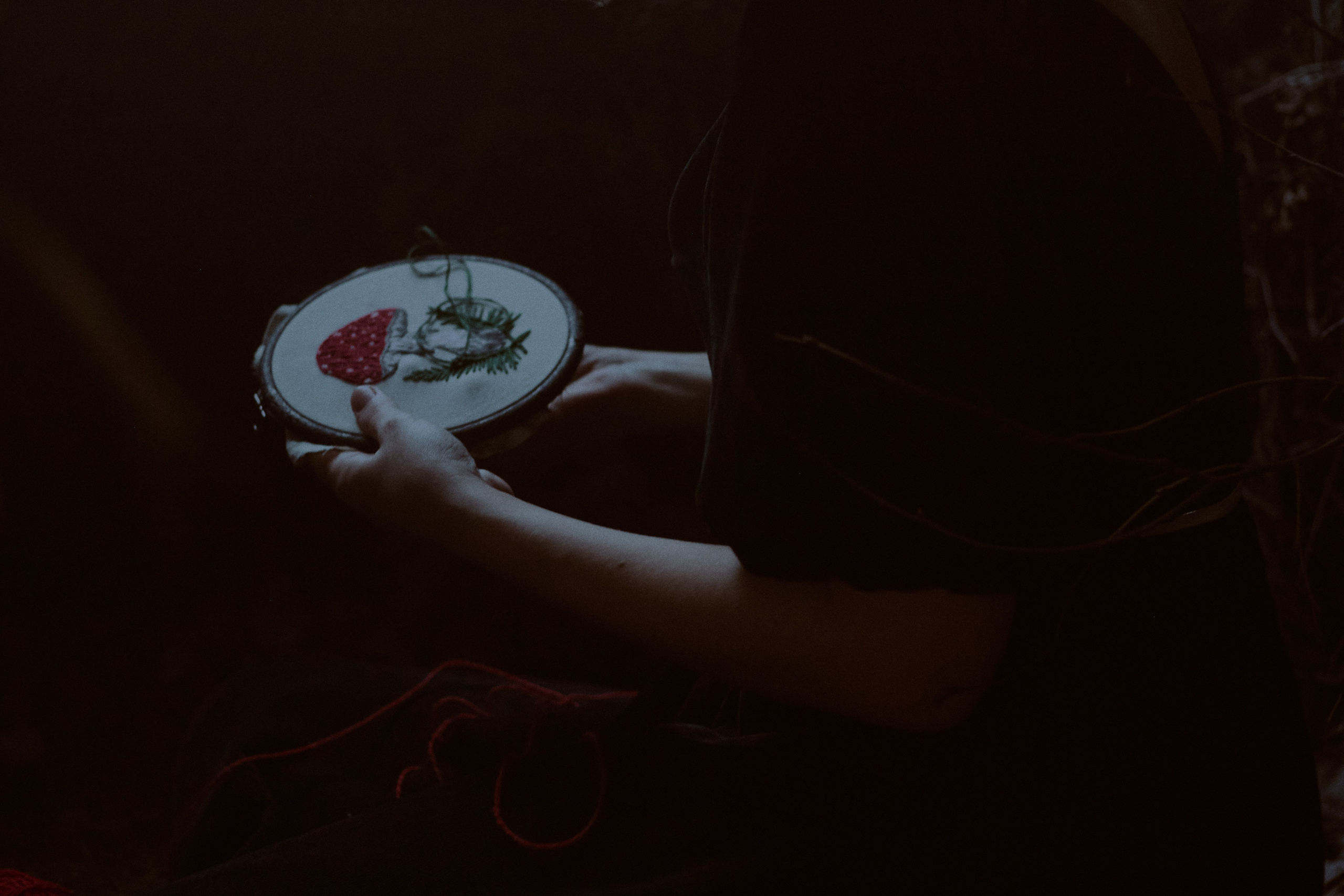 Тень. Фотограф лавстори Москва/МО Приятелева Ангелина