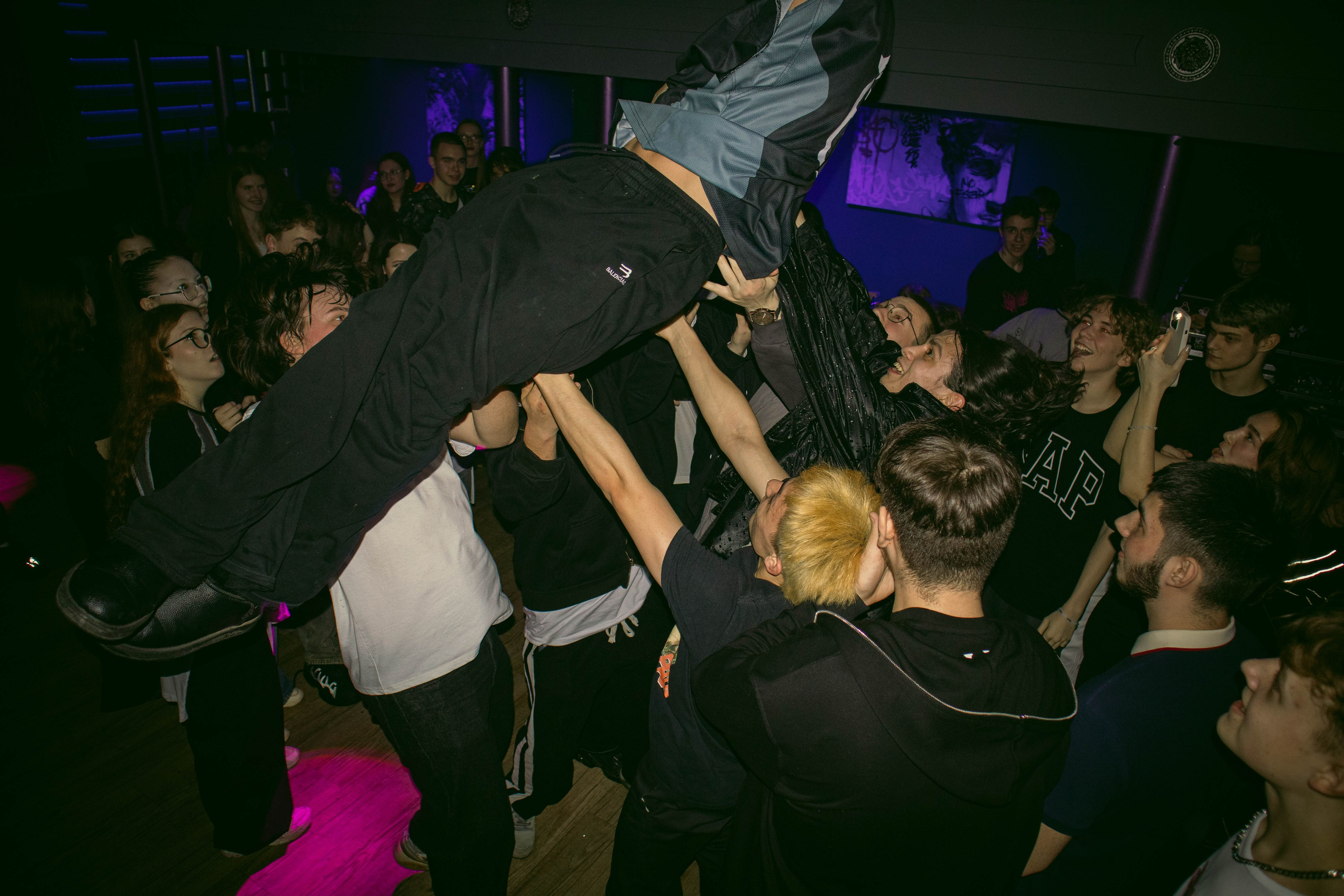 MOSHPIT. Фотограф и видеограф в Бугульме Аня Трутнева