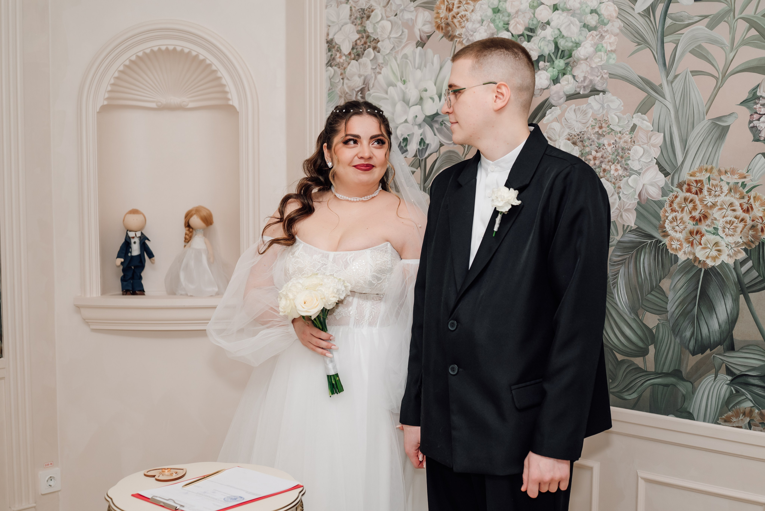 Свадьбы: ЗАГС. Фотограф Вероника Чермных