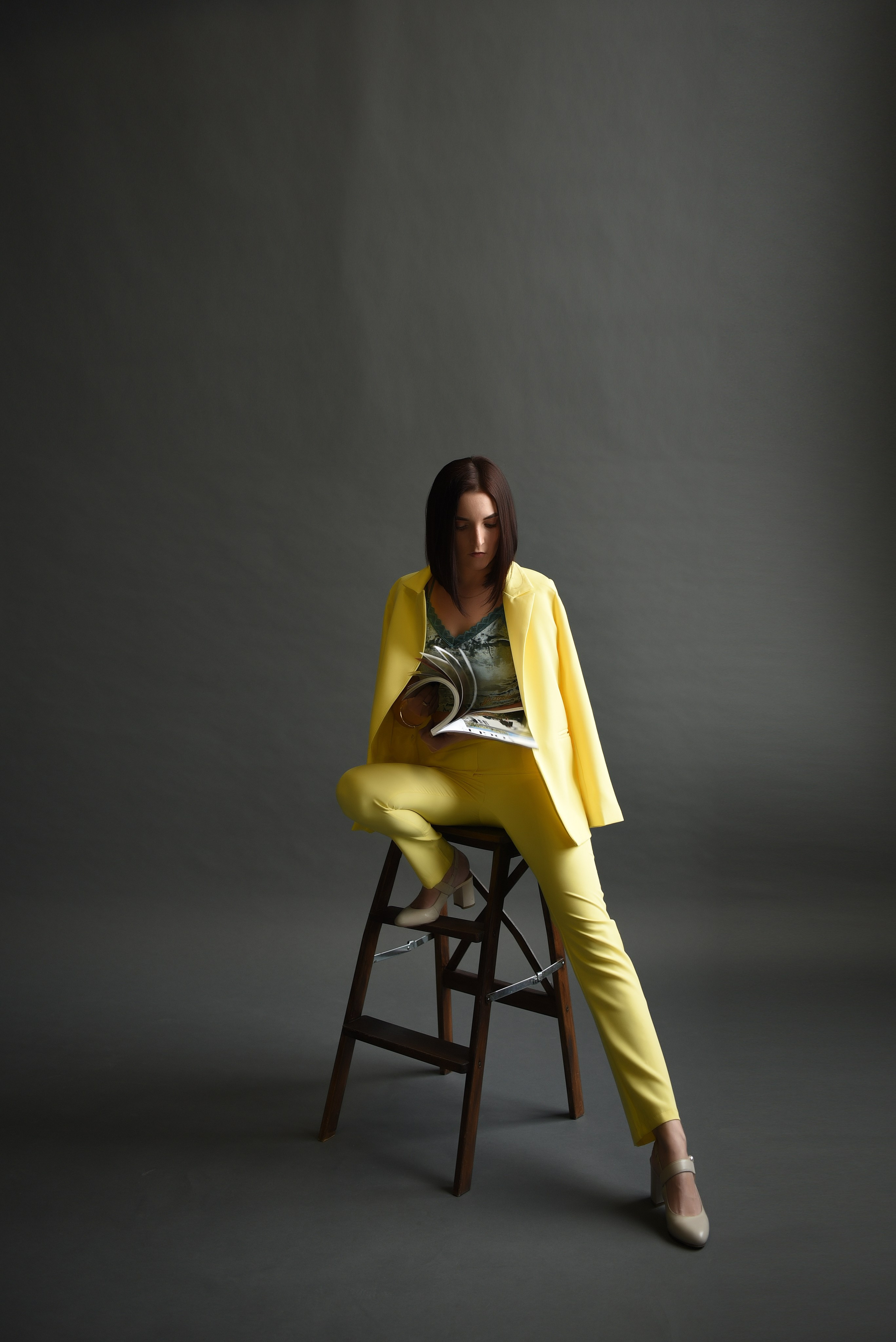 Индивидуальная студийная. Свадебный, семейный, детский, контент фотограф в Омске Максим Ильин