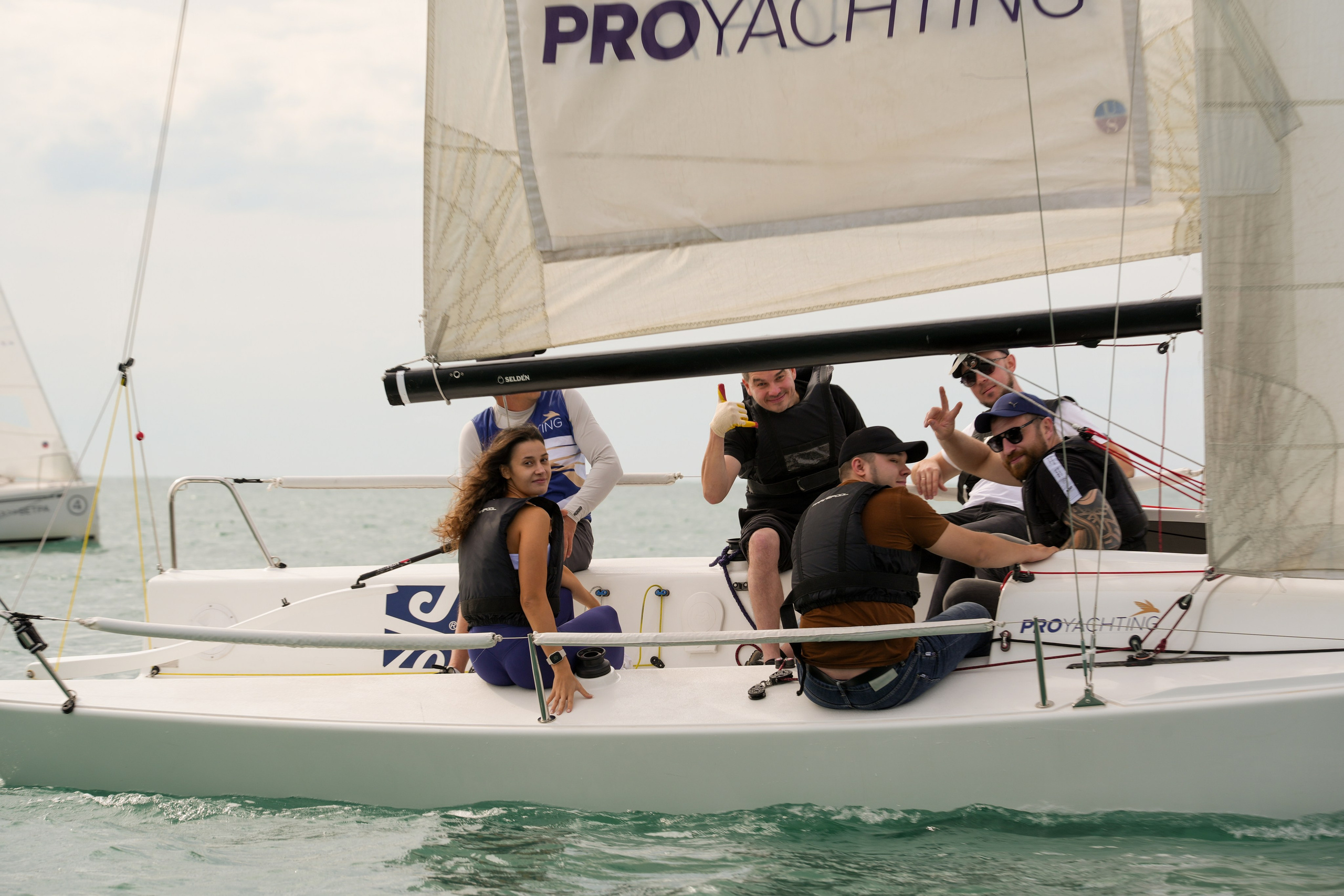 Яхтенная регата для компании Агрегатка. Репортажный фотограф в Красной Поляне и Сочи Павлюченко Екатерина
