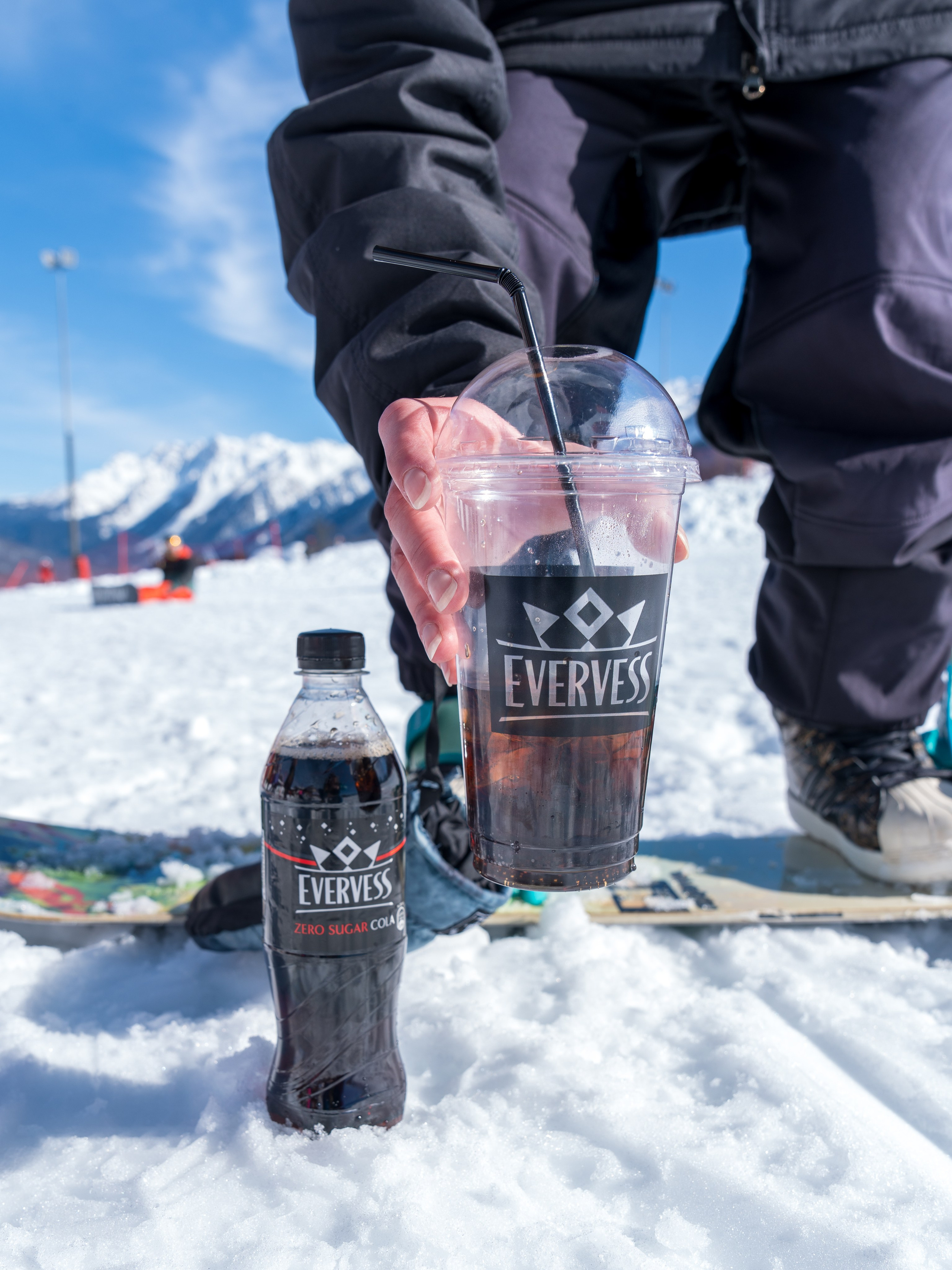 Компания «EVERVESS»: отчет с точек продаж на курортах Красной Поляны. Репортажный фотограф в Красной Поляне и Сочи Павлюченко Екатерина