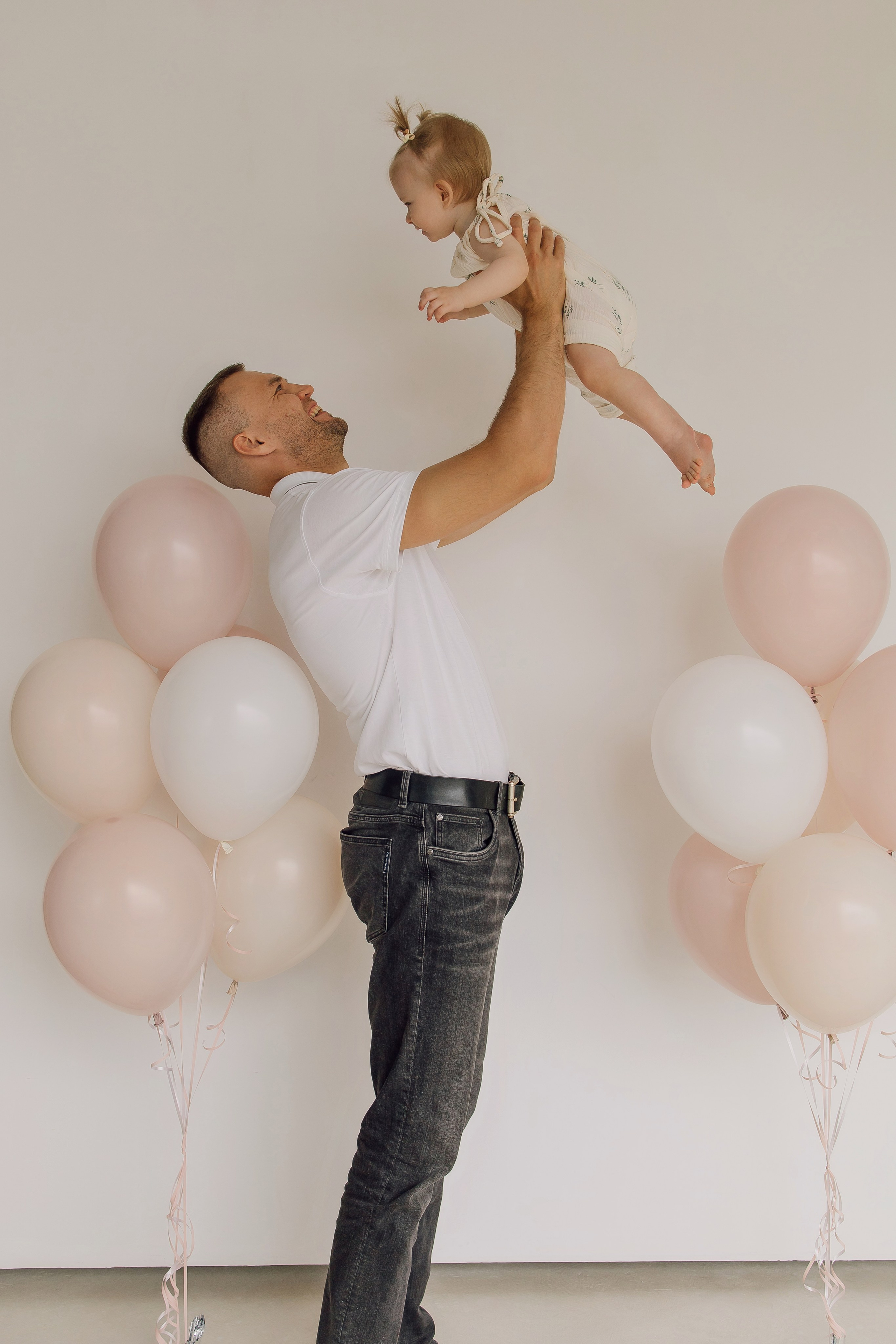 МАлышка Анечка с мамой и папой