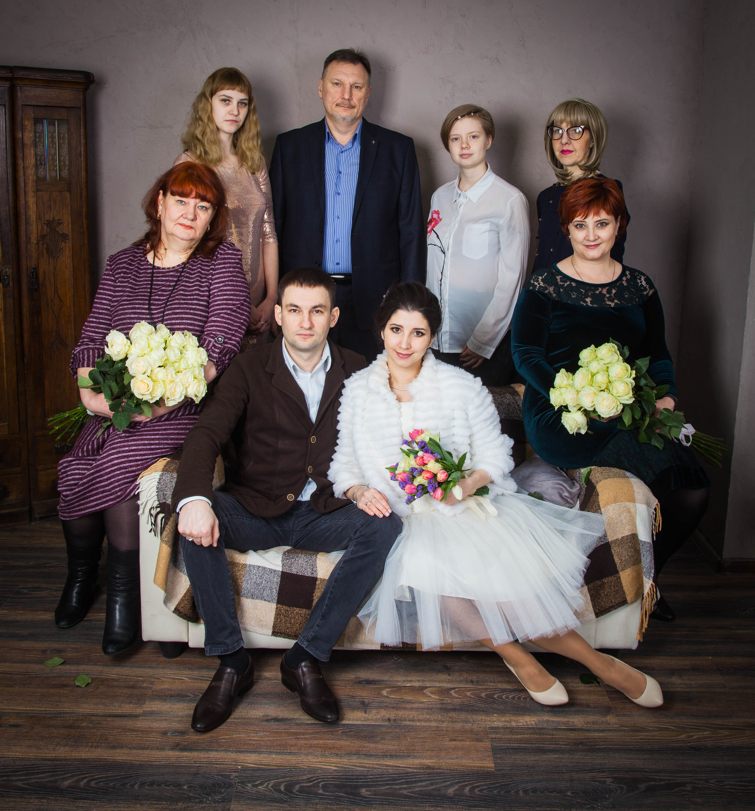 Студийная фотосъемка для большой семьи.