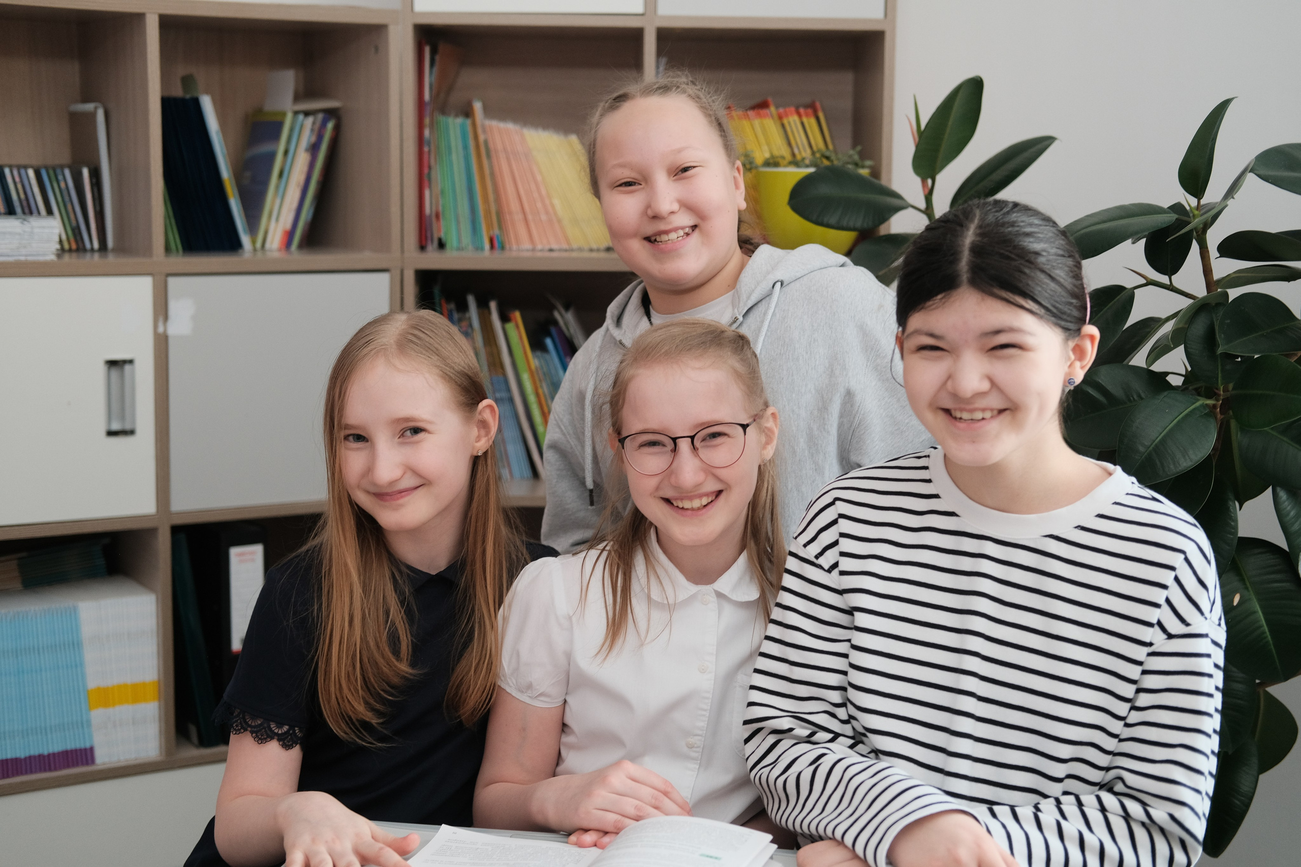 4 класс. Фотограф Елена Дегтярева. Семейная, детская и школьная фотография в Тюмени. Яркие и живые снимки, которые сохранят историю вашей семьи