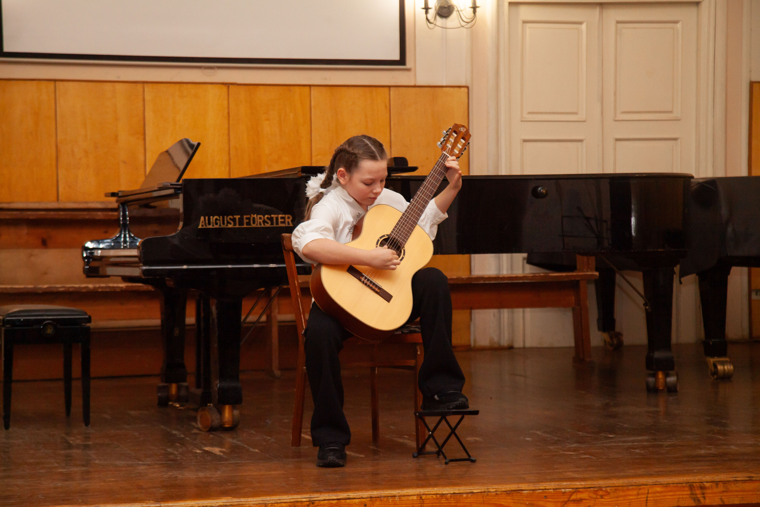 Творческая школа исполнителей на щипковых инструментах. 06.01.24. Профессиональное фото в Казани: от идеи до результата. Фотограф Яна Мур