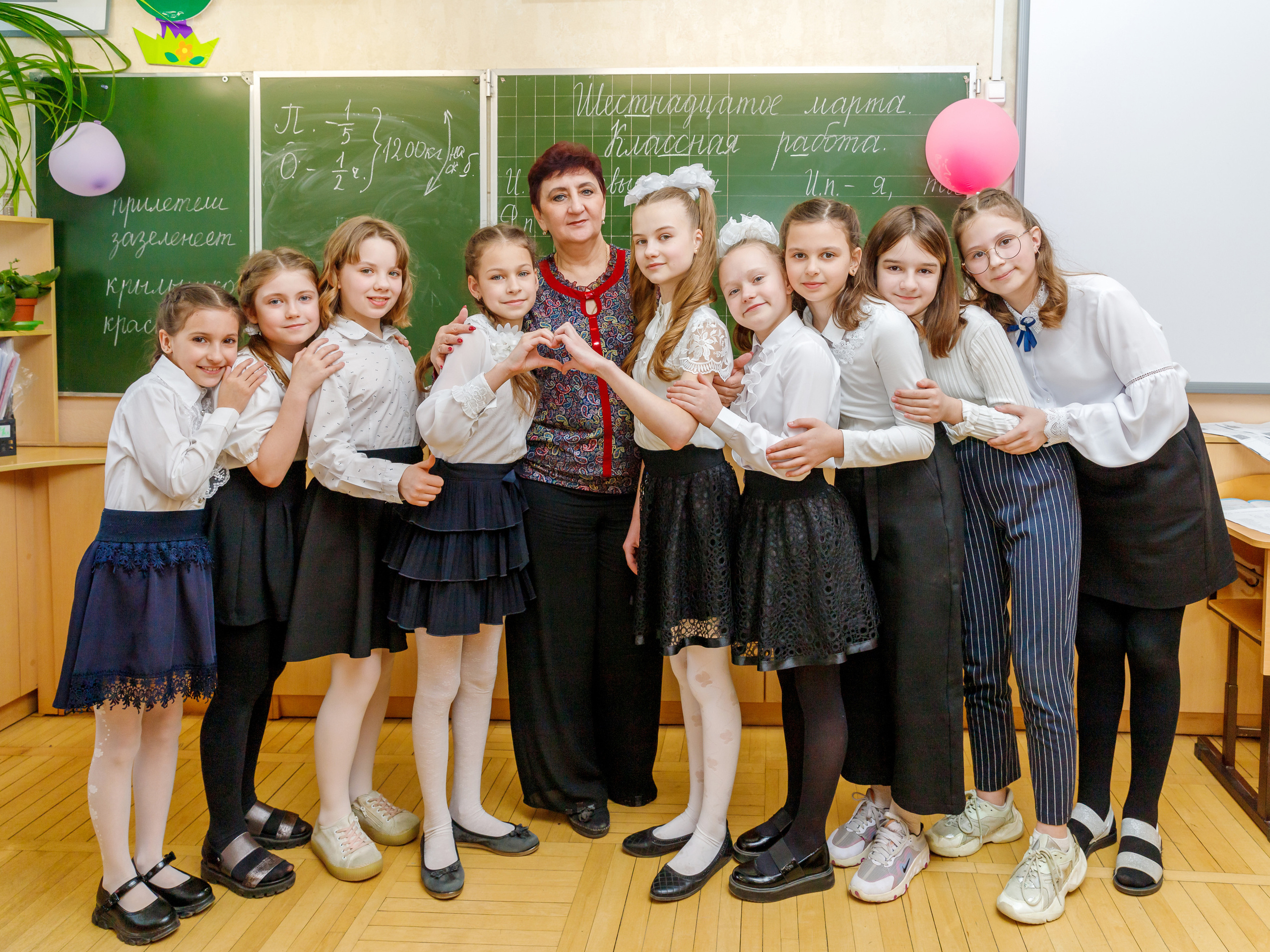 ШКОЛЬНАЯ ЖИЗНЬ. Марина Ушакова. Фотограф. Выпускные альбомы. г. Краснодар