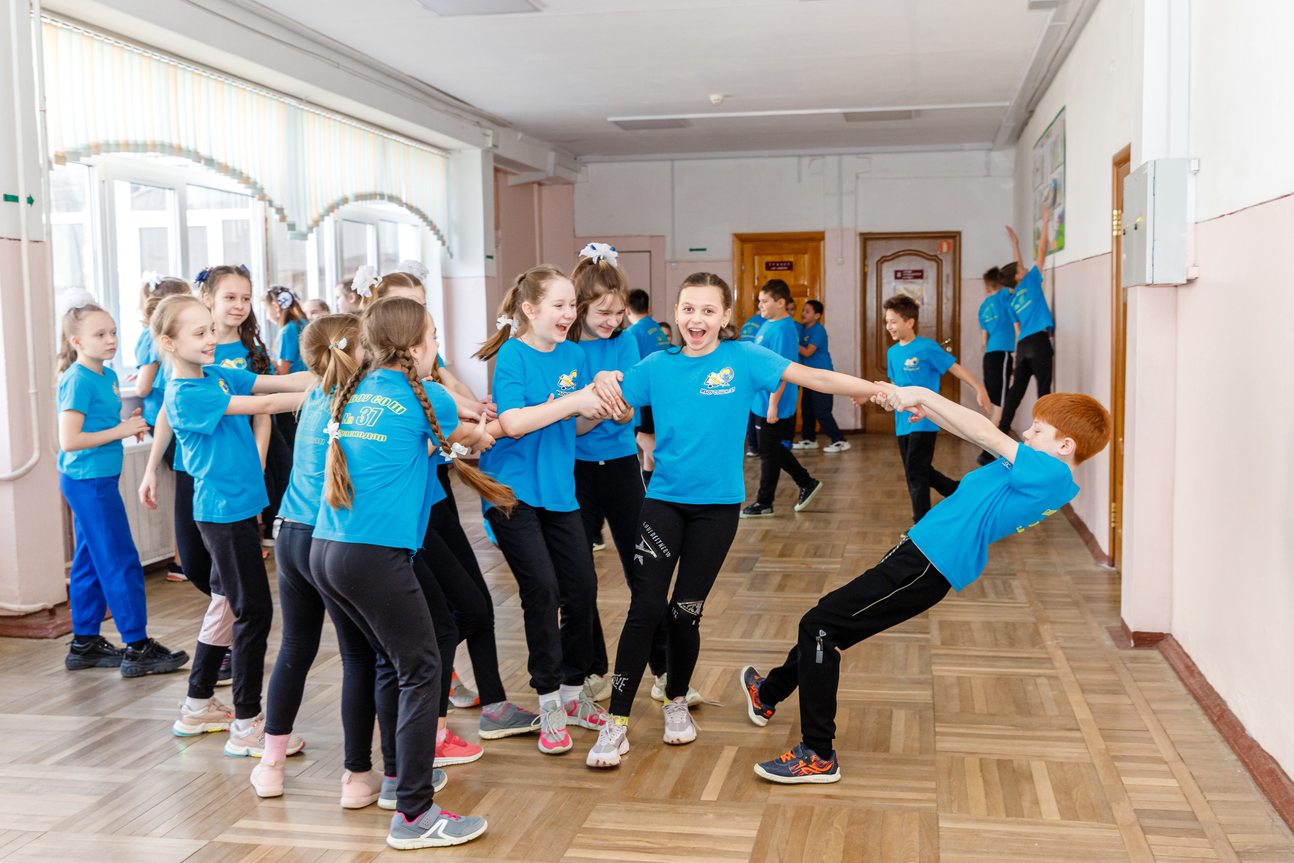 ФИЗКУЛЬТУРА. Марина Ушакова. Фотограф. Выпускные альбомы. г. Краснодар