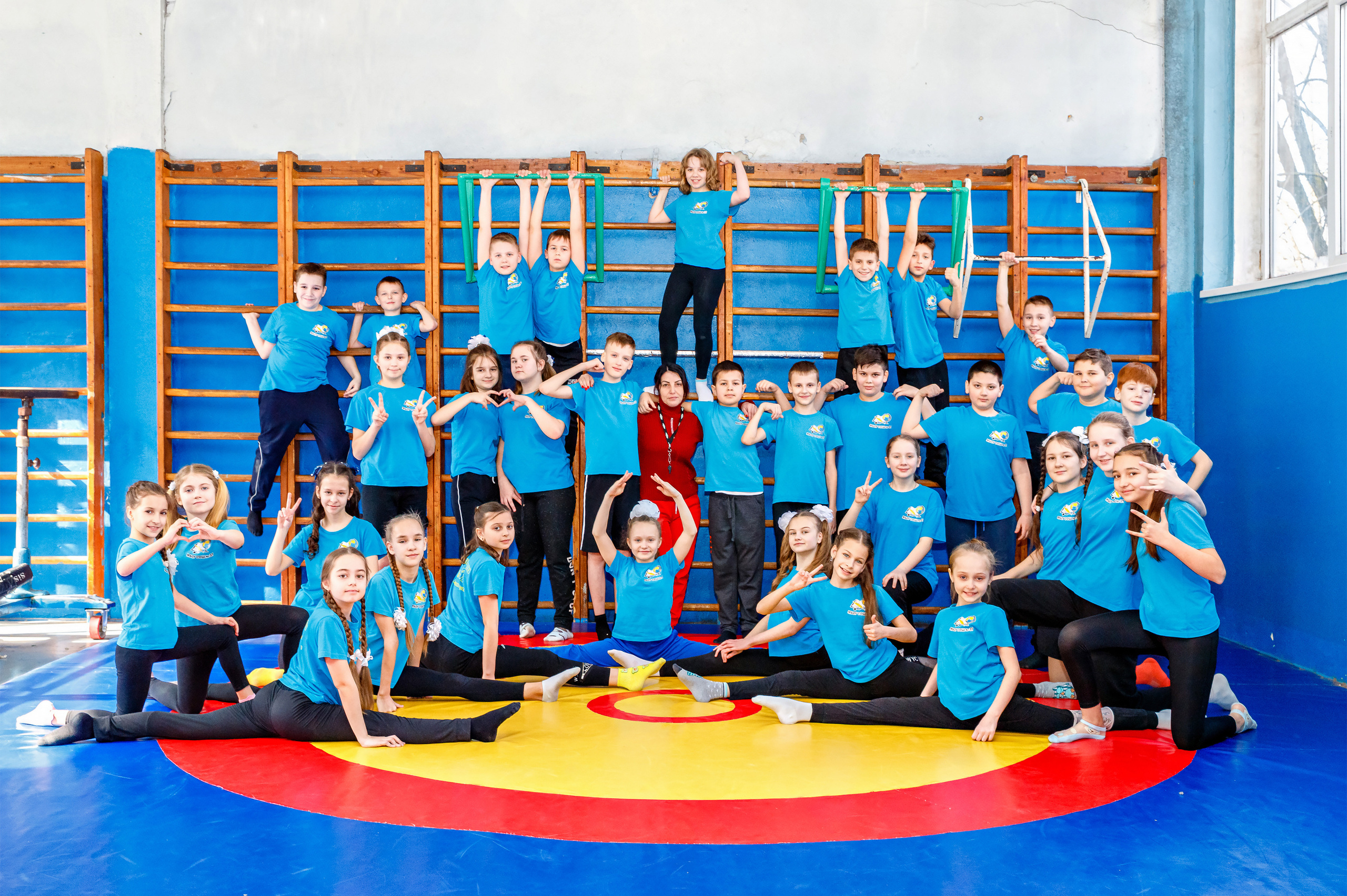 ФИЗКУЛЬТУРА. Марина Ушакова. Фотограф. Выпускные альбомы. г. Краснодар