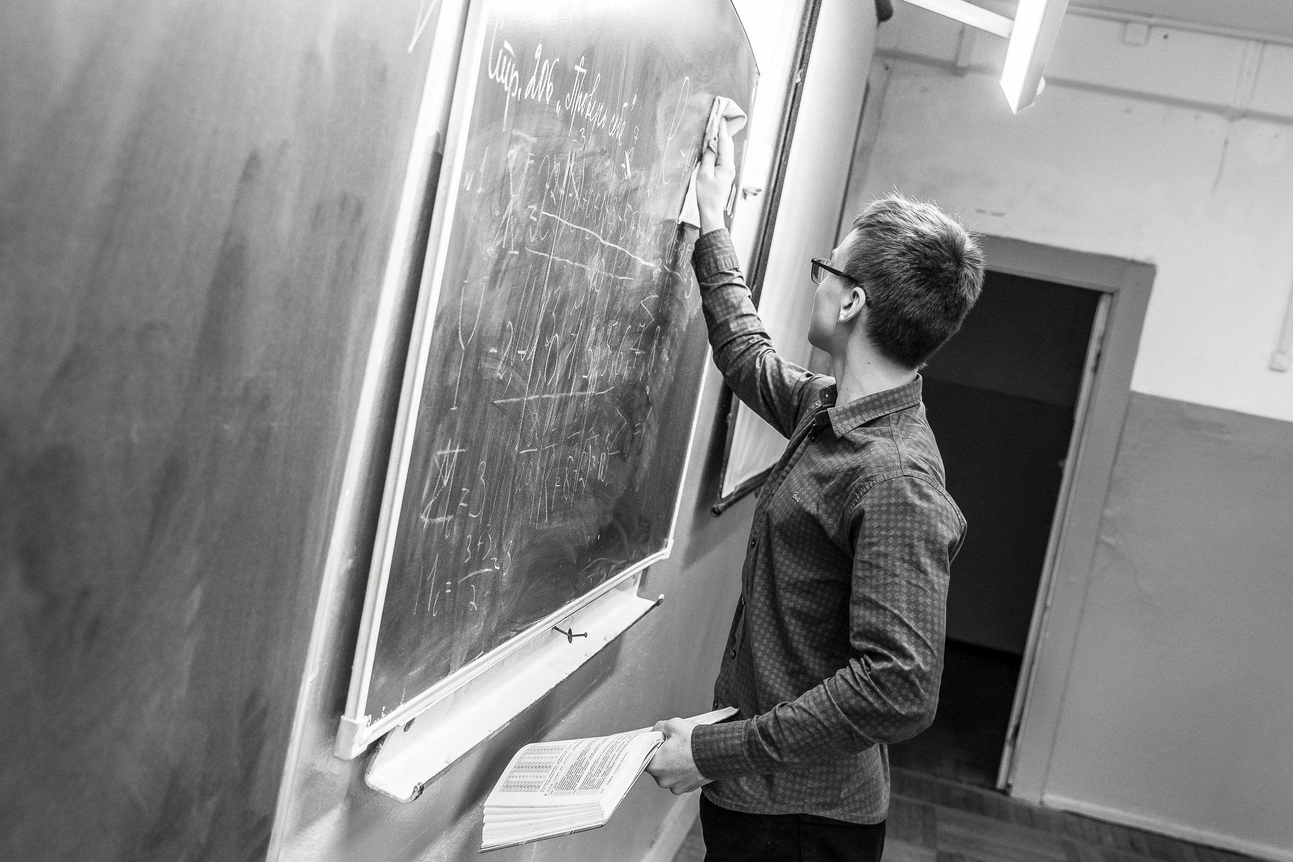 ОТ ЗВОНКА ДО ЗВОНКА. Марина Ушакова. Фотограф. Выпускные альбомы. г. Краснодар