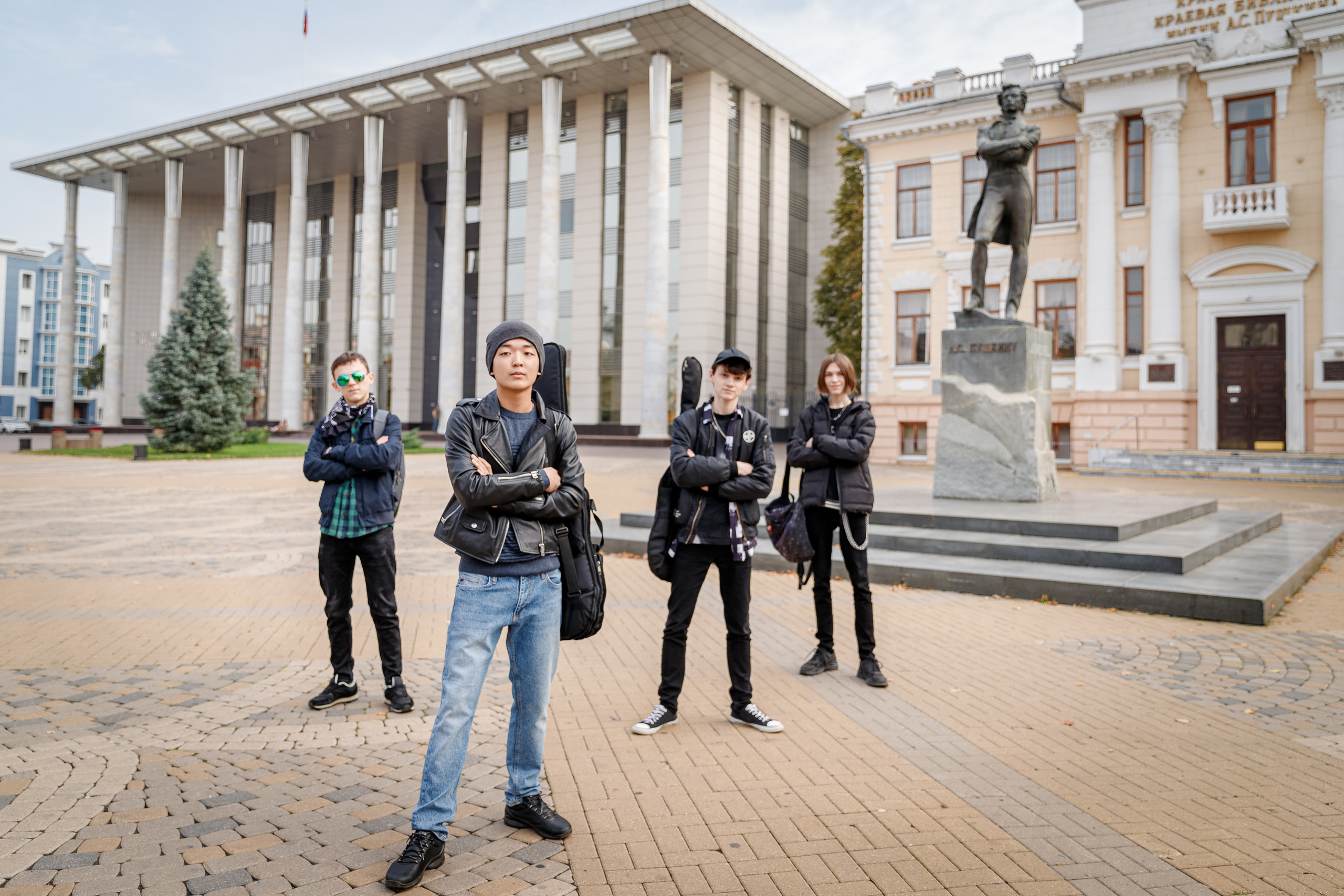 Прогулка по Красной с лёгким намёком на стиль 90-х. Марина Ушакова. Фотограф. Выпускные альбомы. г. Краснодар