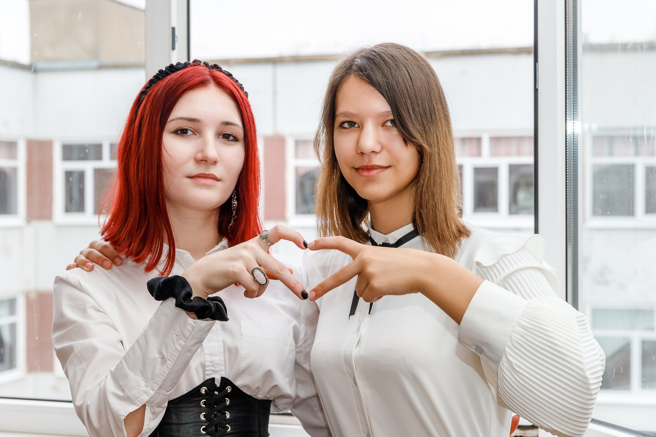 И В ШКОЛЕ ЕСТЬ ЖИЗНЬ. Марина Ушакова. Фотограф. Выпускные альбомы. г. Краснодар