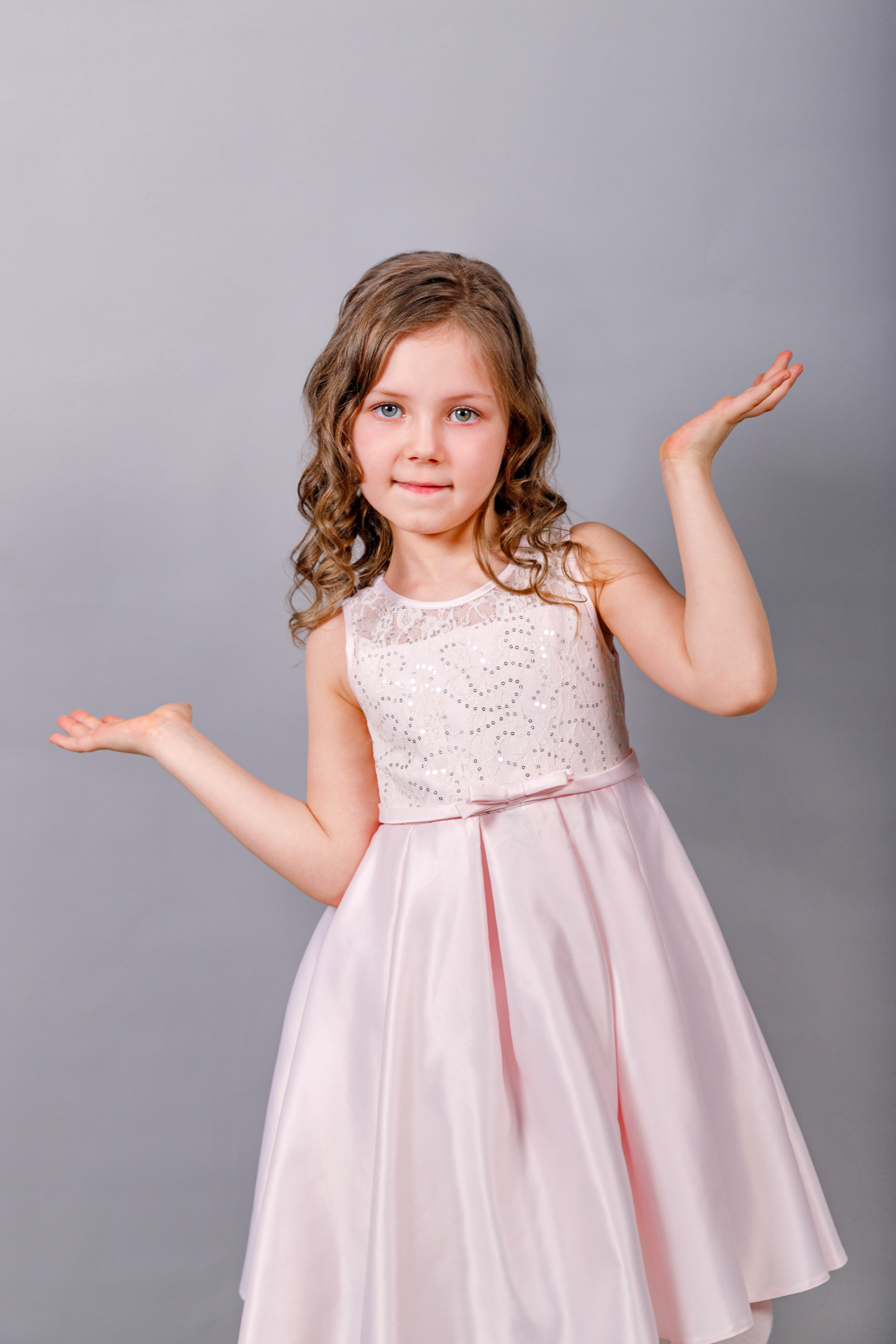 ПОРТРЕТЫ В ПОМЕЩЕНИИ. Марина Ушакова. Фотограф. Выпускные альбомы. г. Краснодар