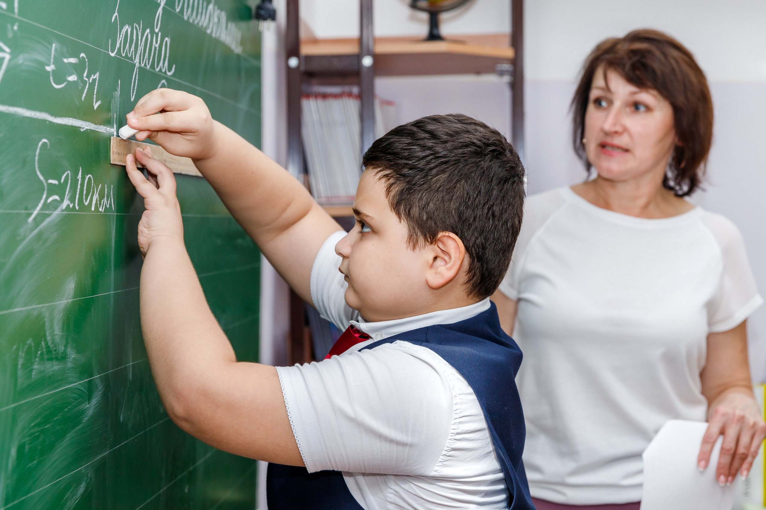 НА УРОКАХ. Марина Ушакова. Фотограф. Выпускные альбомы. г. Краснодар
