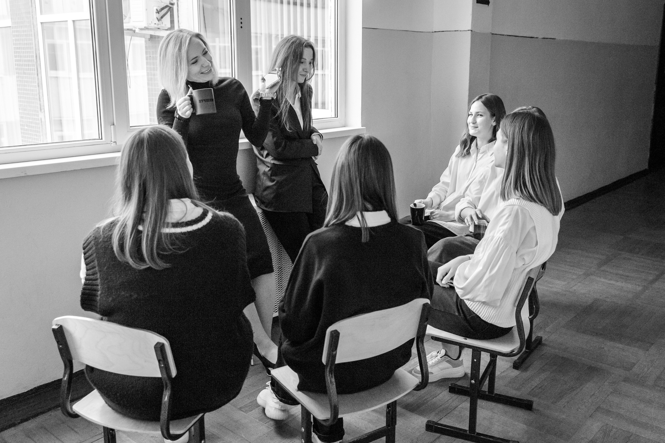 И В ШКОЛЕ ЕСТЬ ЖИЗНЬ. Марина Ушакова. Фотограф. Выпускные альбомы. г. Краснодар