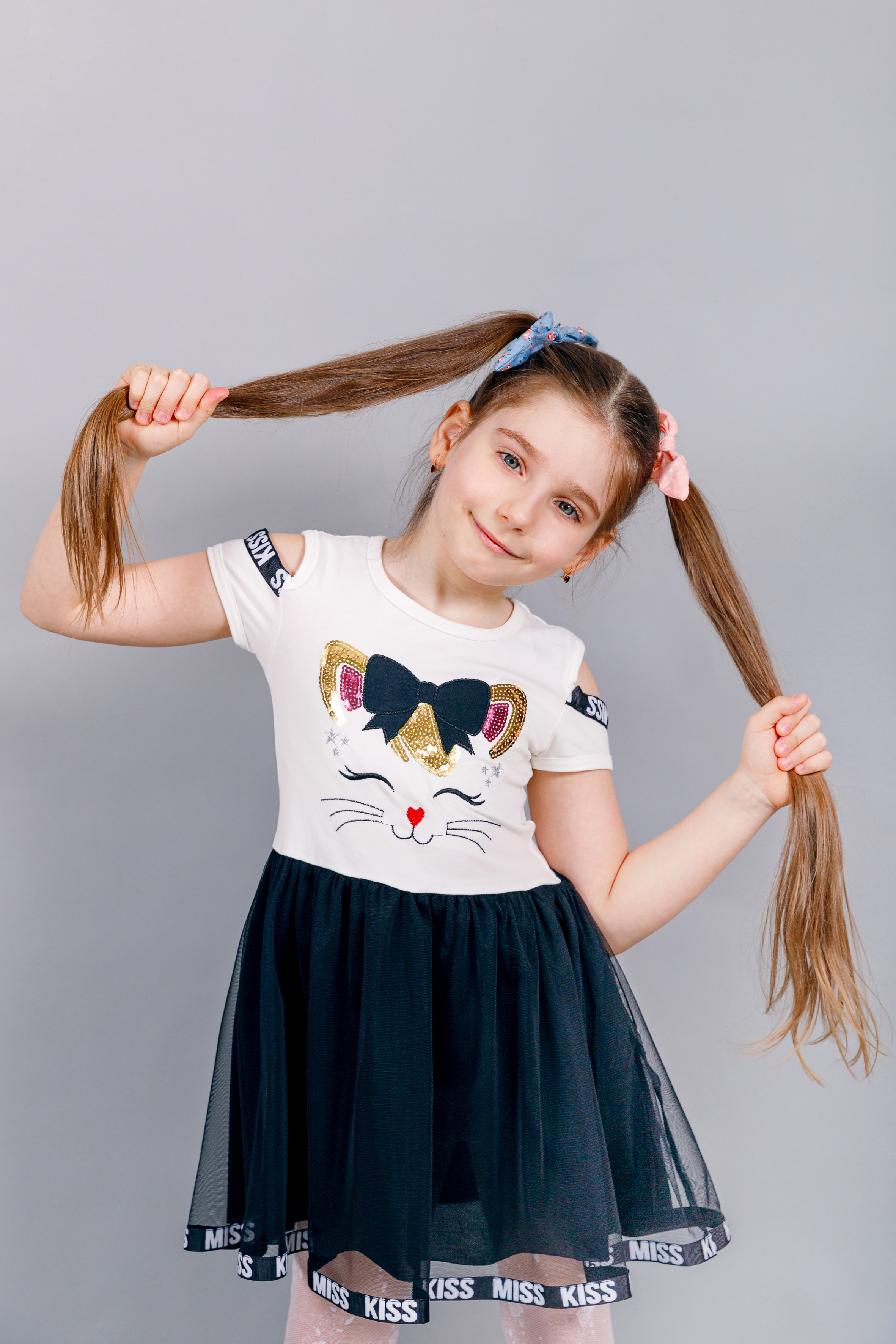 ПОРТРЕТЫ В ПОМЕЩЕНИИ. Марина Ушакова. Фотограф. Выпускные альбомы. г. Краснодар