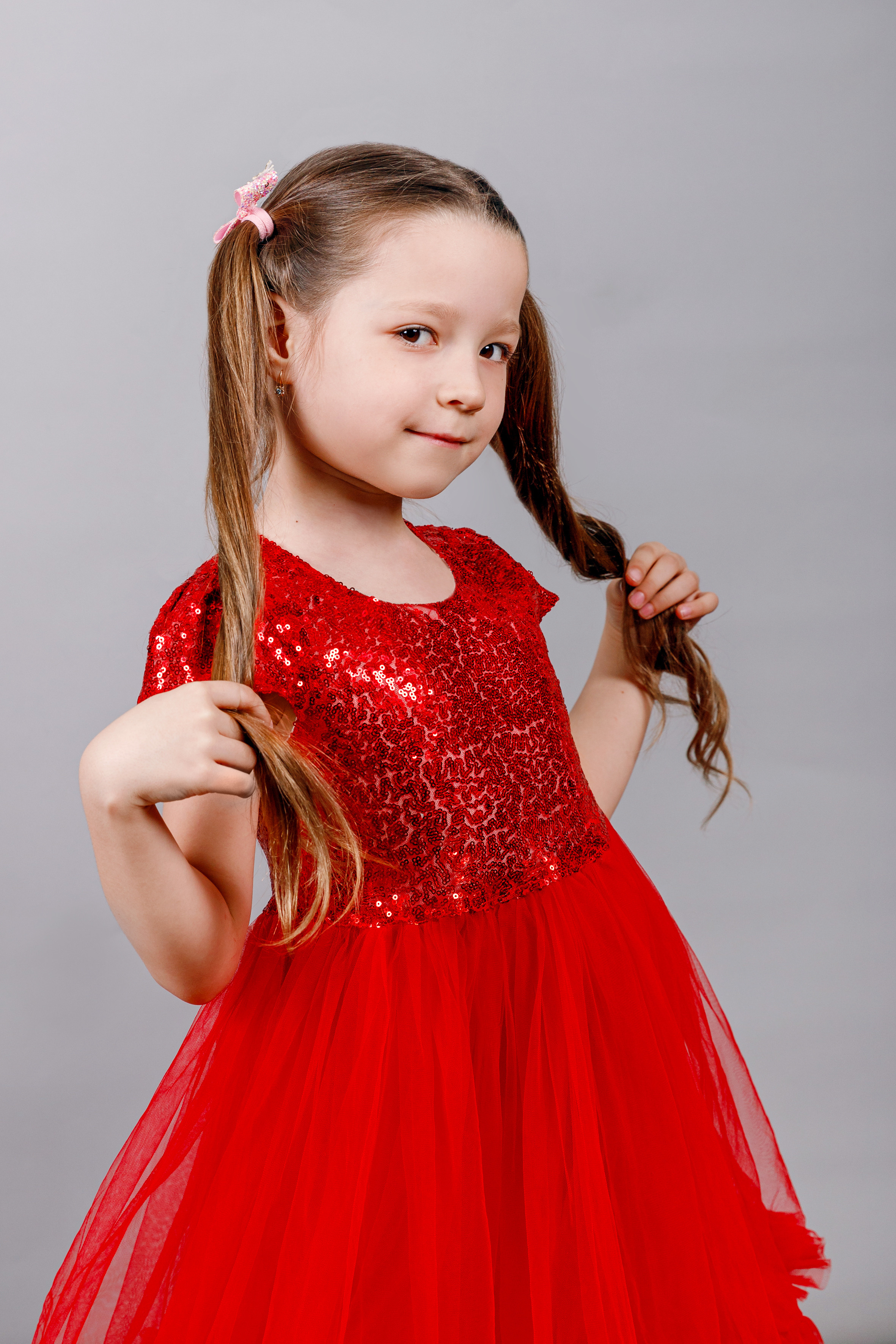 ПОРТРЕТЫ В ПОМЕЩЕНИИ. Марина Ушакова. Фотограф. Выпускные альбомы. г. Краснодар