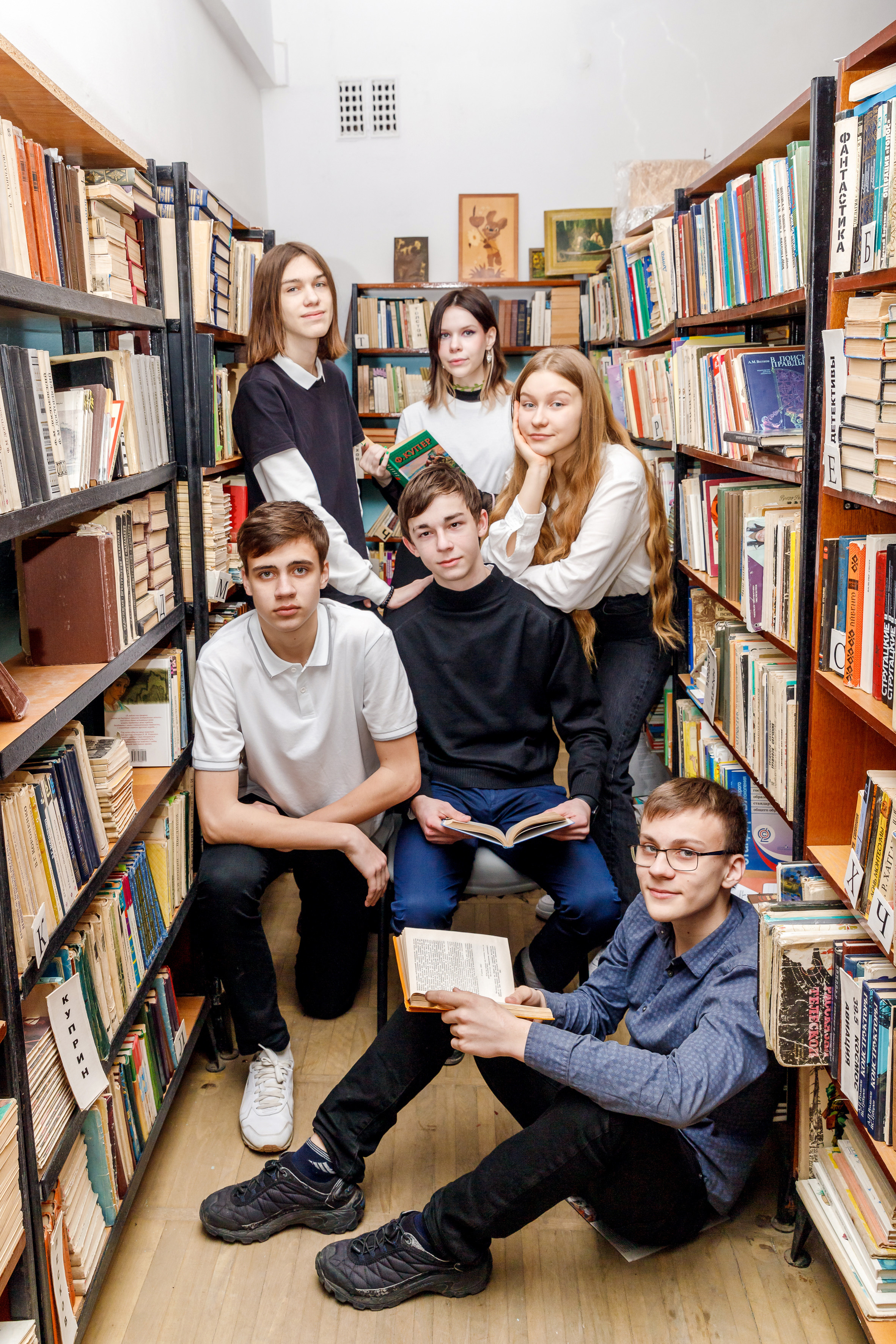 И В ШКОЛЕ ЕСТЬ ЖИЗНЬ. Марина Ушакова. Фотограф. Выпускные альбомы. г. Краснодар