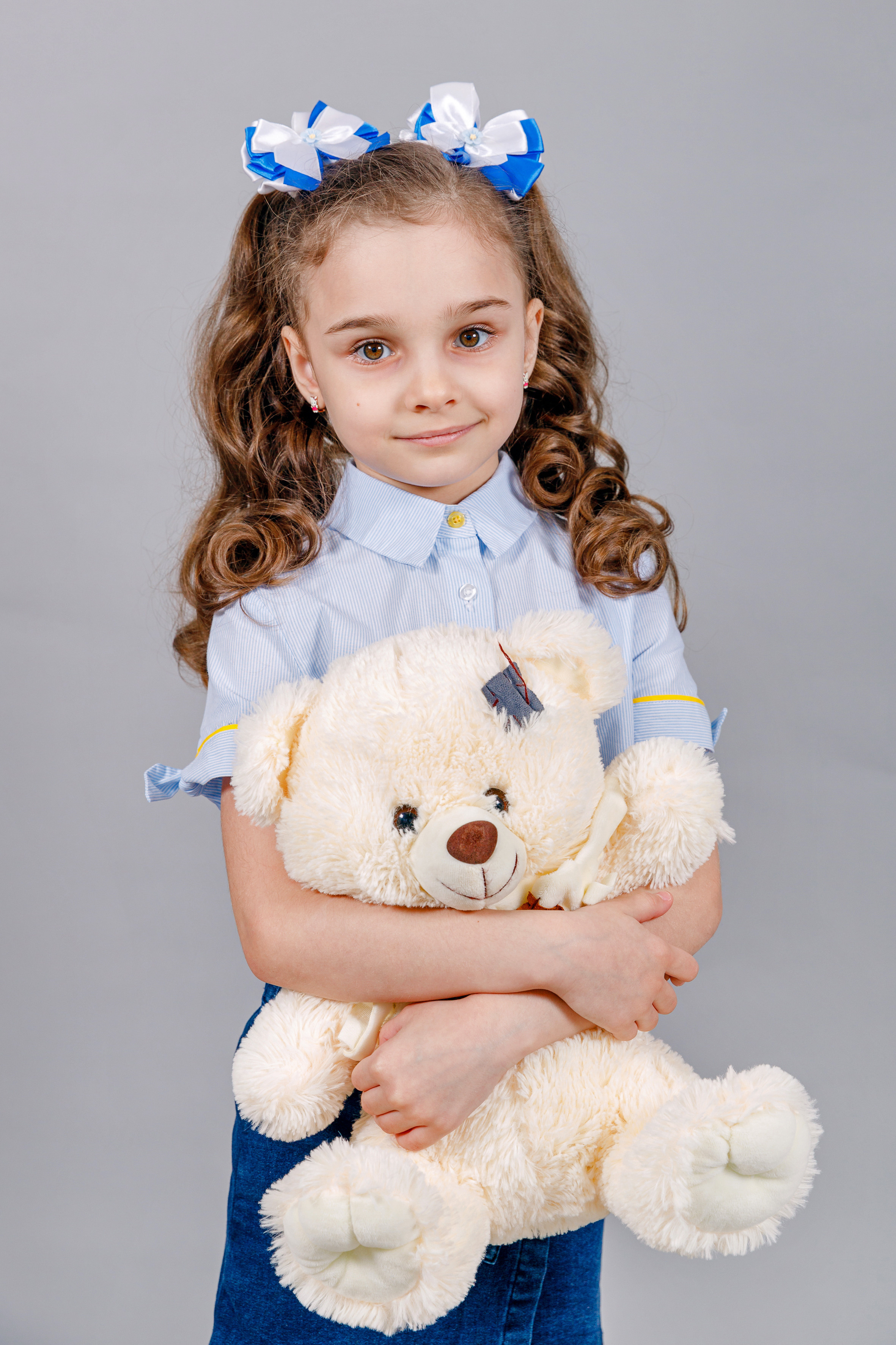 ПОРТРЕТЫ В ПОМЕЩЕНИИ. Марина Ушакова. Фотограф. Выпускные альбомы. г. Краснодар