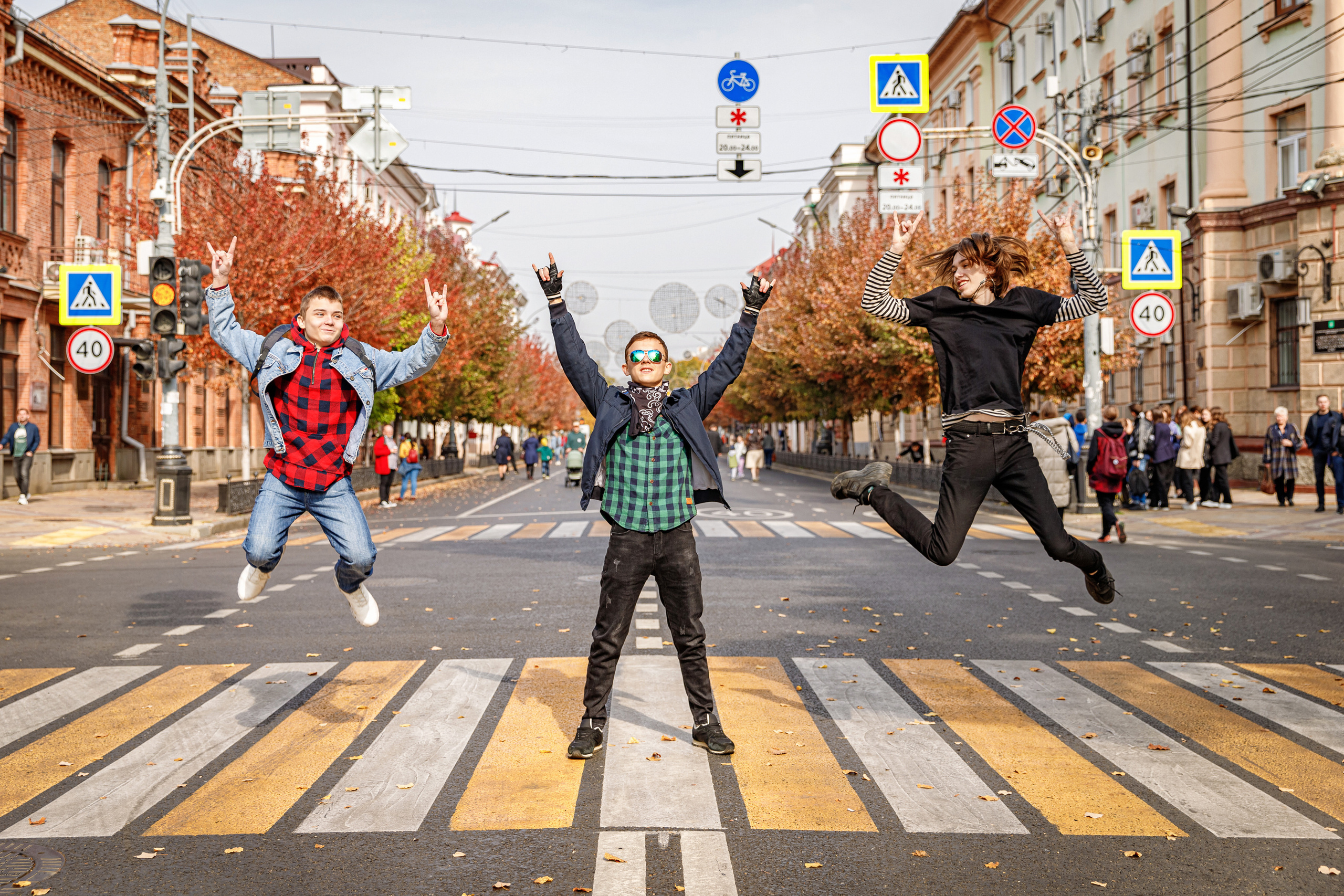 Прогулка по Красной с лёгким намёком на стиль 90-х. Марина Ушакова. Фотограф. Выпускные альбомы. г. Краснодар
