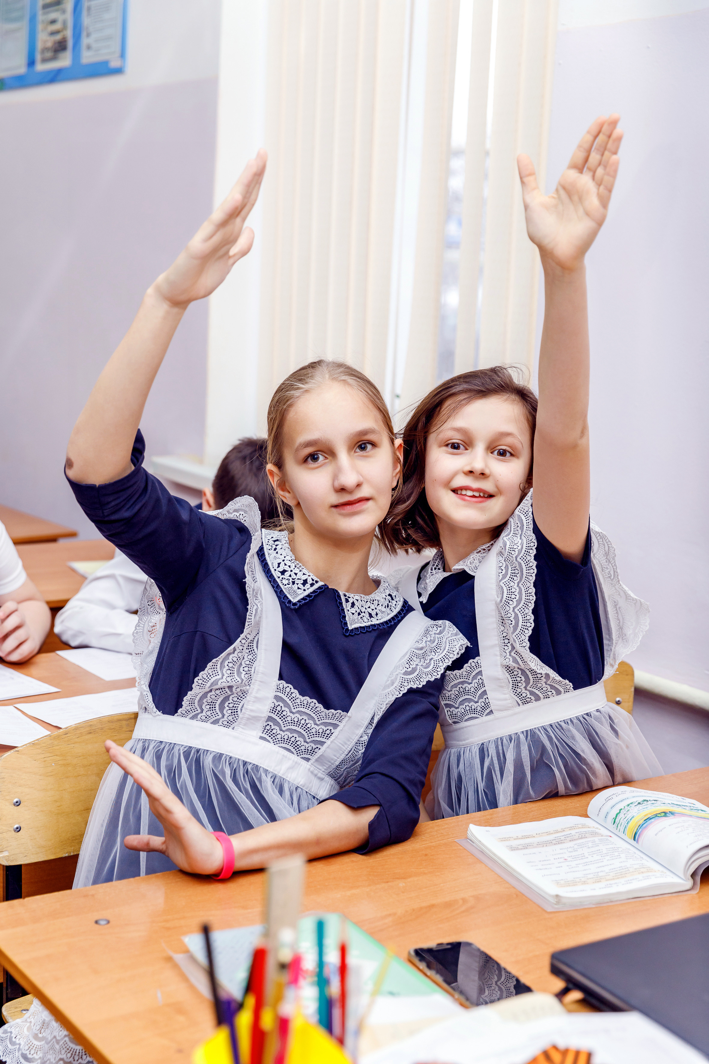 НА УРОКАХ. Марина Ушакова. Фотограф. Выпускные альбомы. г. Краснодар