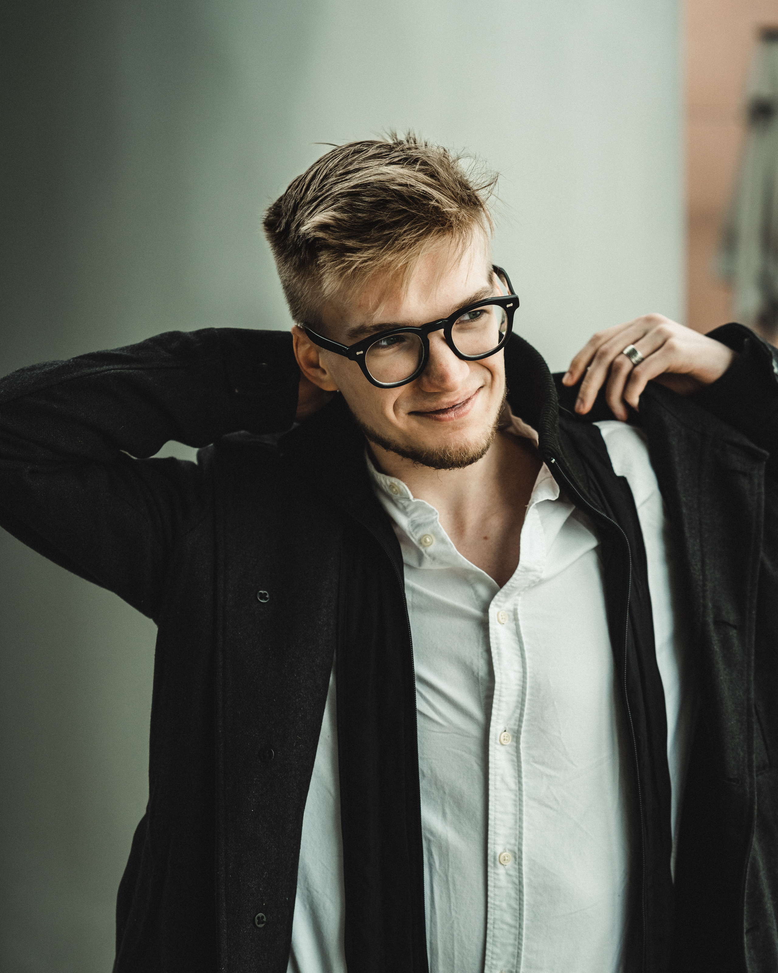 Portrait. Если ты на Земле — звони