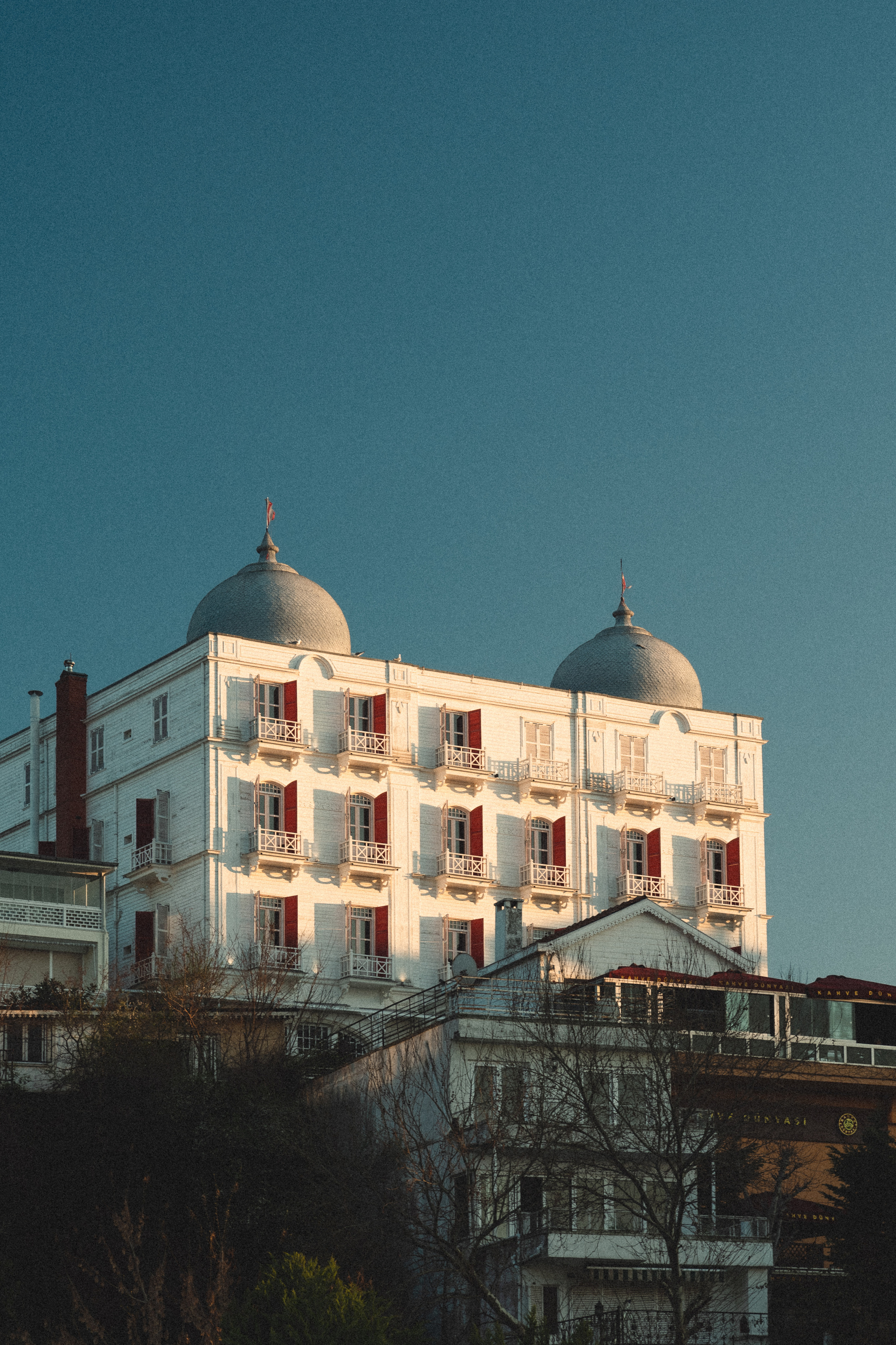 Street. Если ты на Земле — звони