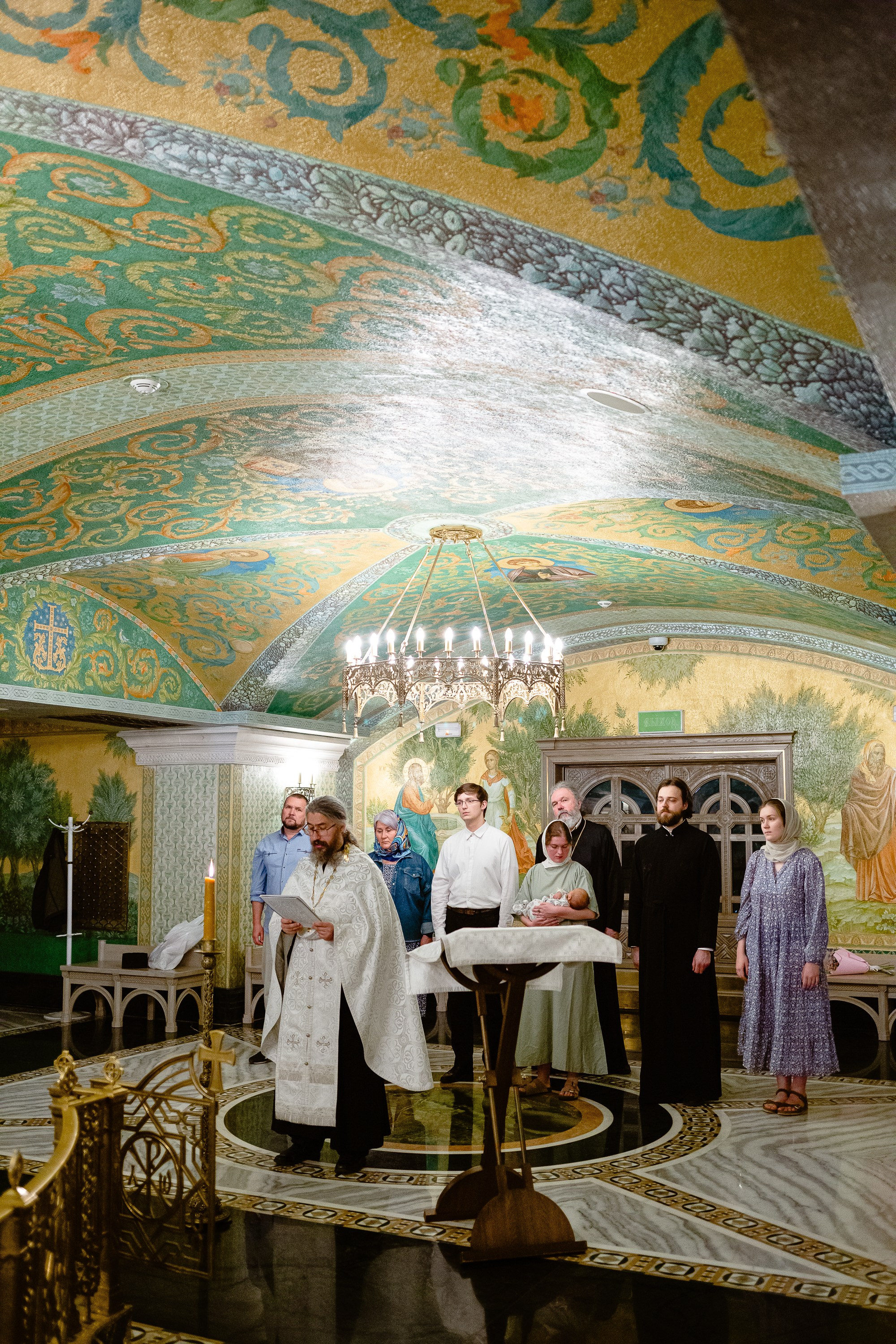 Фотосъемка крещения в сретенском монастыре.