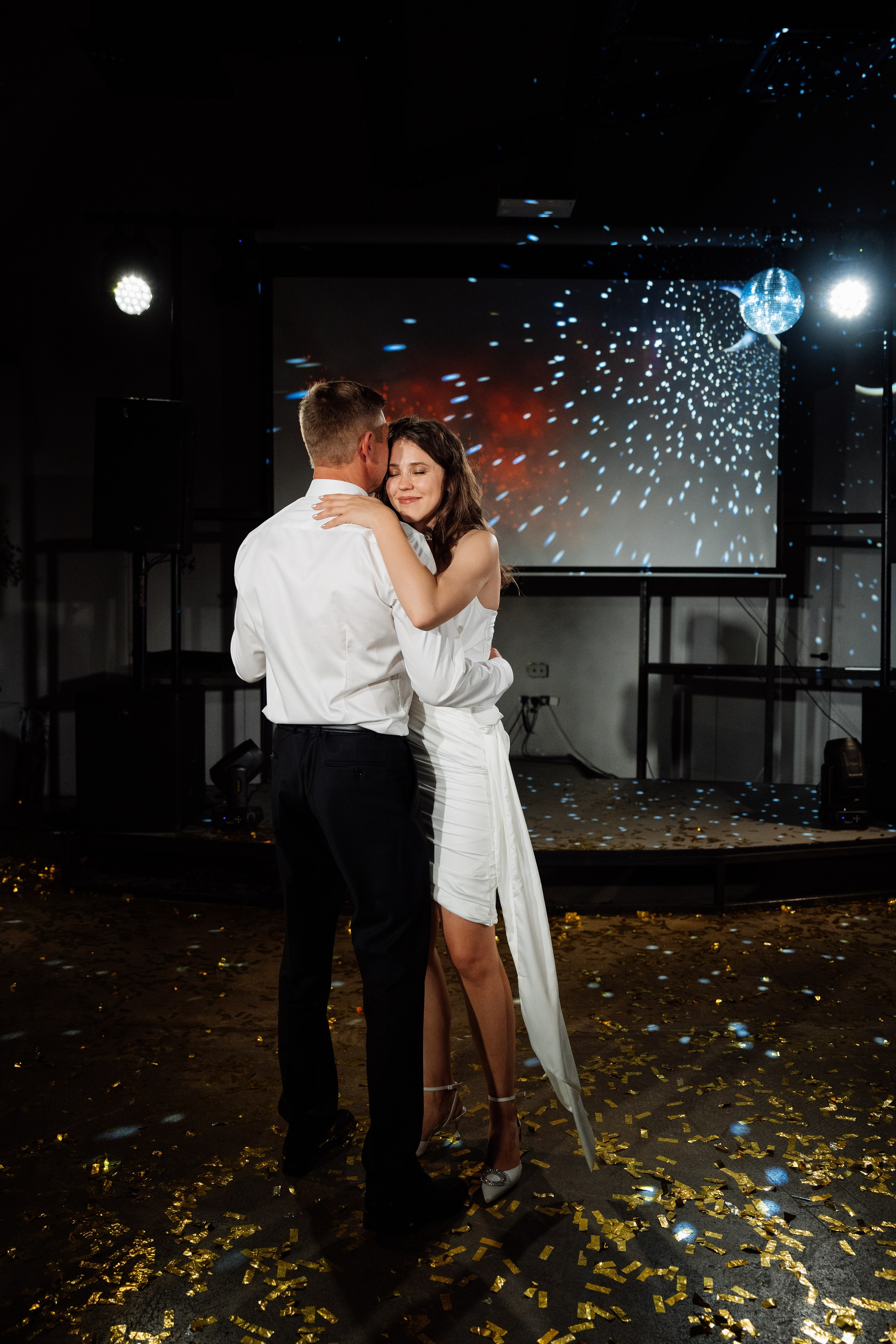 Оранжевая свадьба в гребешках. Свадебный фотограф организатор в Санкт-Петербурге Ассоль Опарина