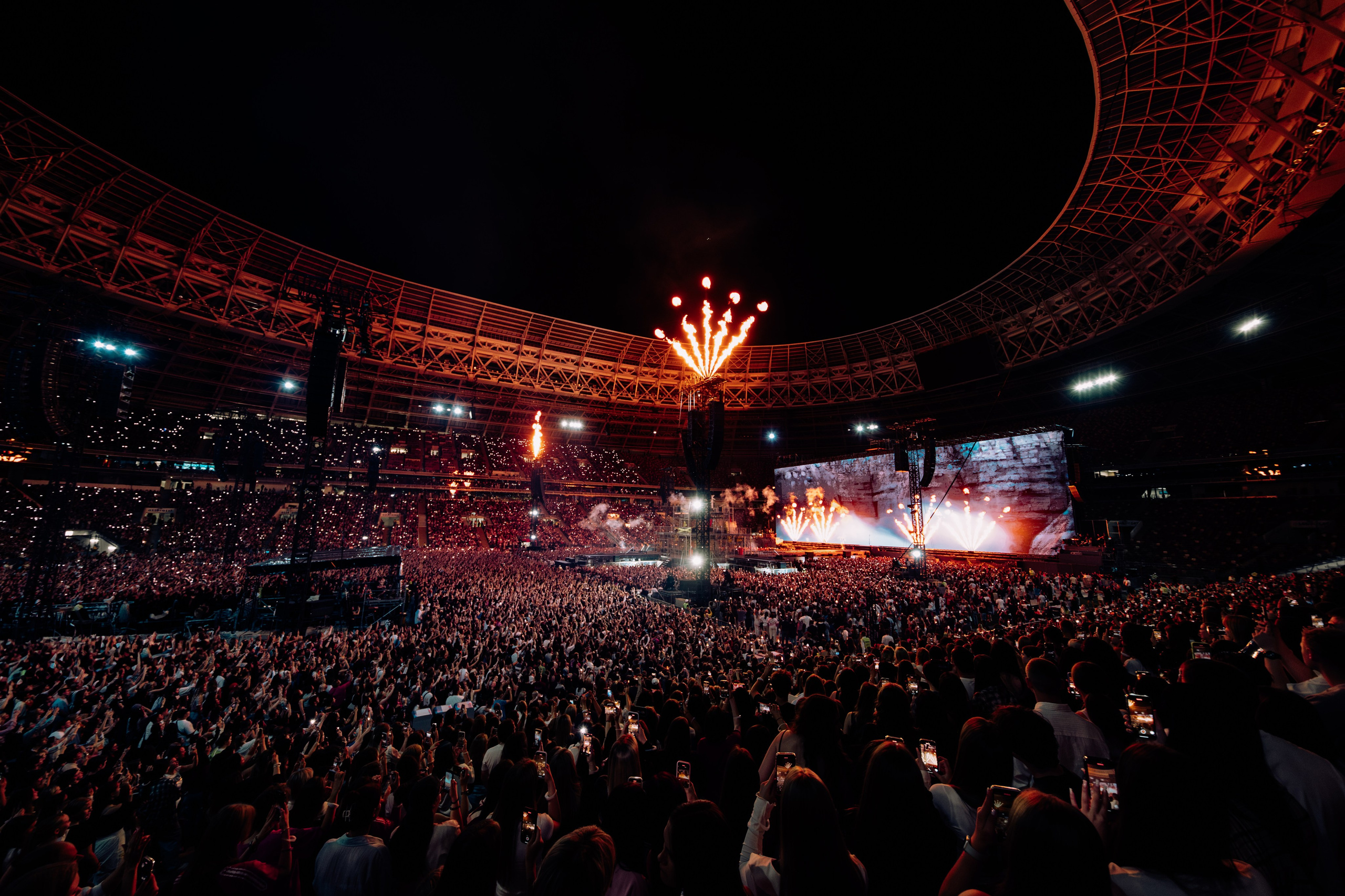 ЕГОР КРИД В ЛУЖНИКАХ 30.08.25. Концертный и репортажный фотограф в Москве и Санкт-Петербурге Мария