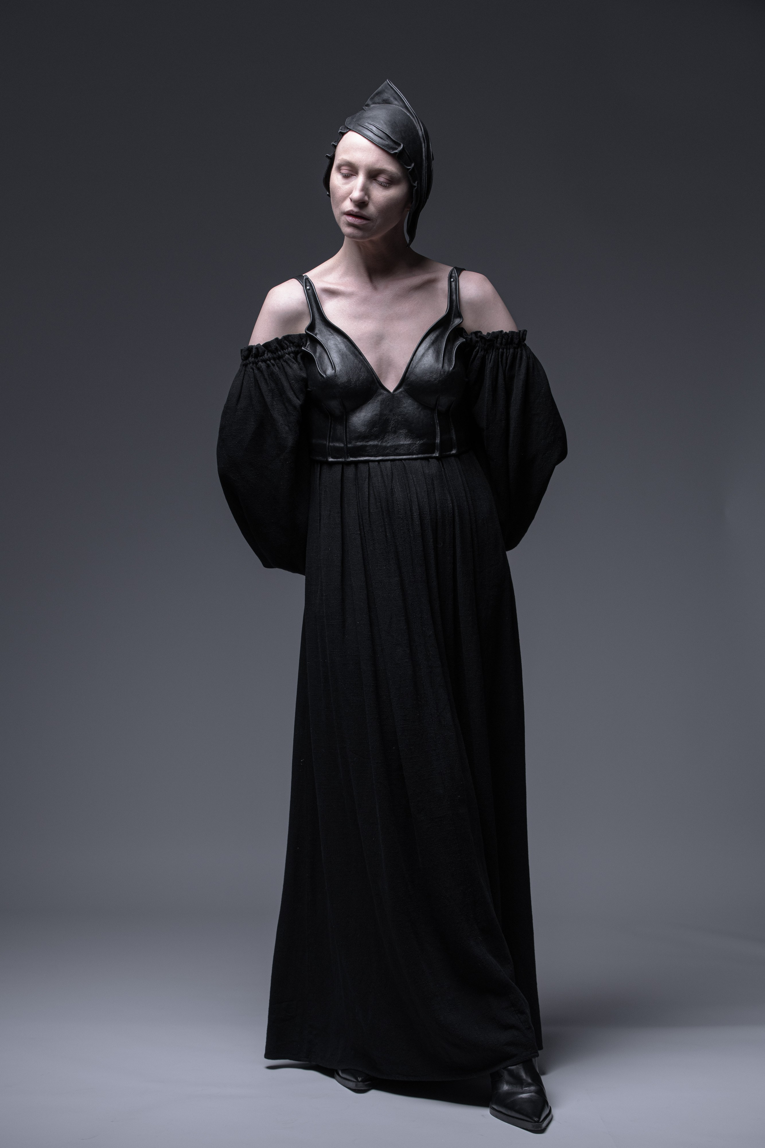 Black leather. Portrait photographer in Minsk Slava Potalakh