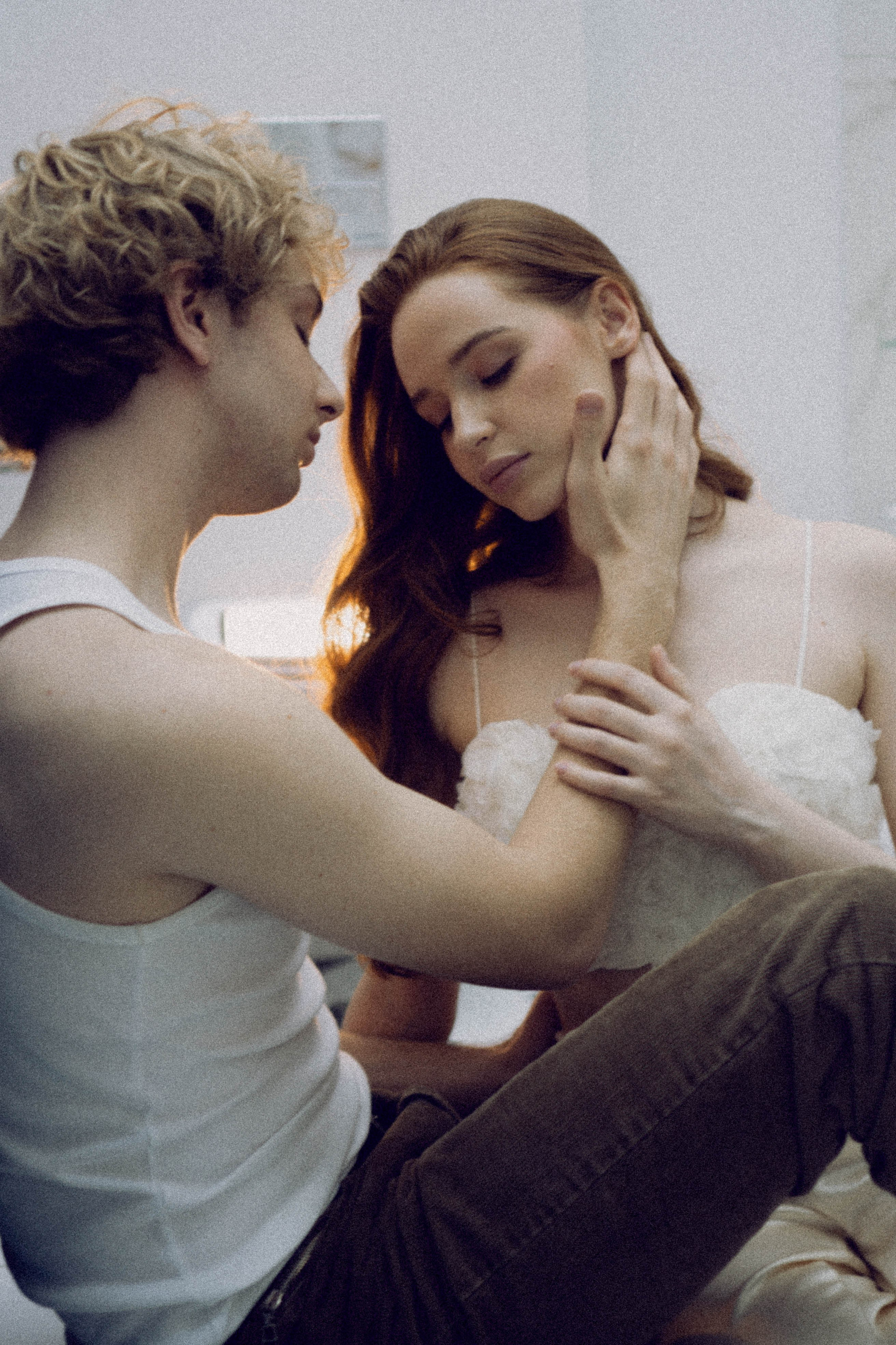 СВАДЕБНАЯ СЬЕМКА В ОТЕЛЕ. СБОРЫ ЖЕНИХА И НЕВЕСТЫ И ТАКЖЕ ТОР И ПОДГОТОВКА К ПРОГУЛКЕ. Профессиональный фотограф, Санкт-Петербург — Виктория Богомолова