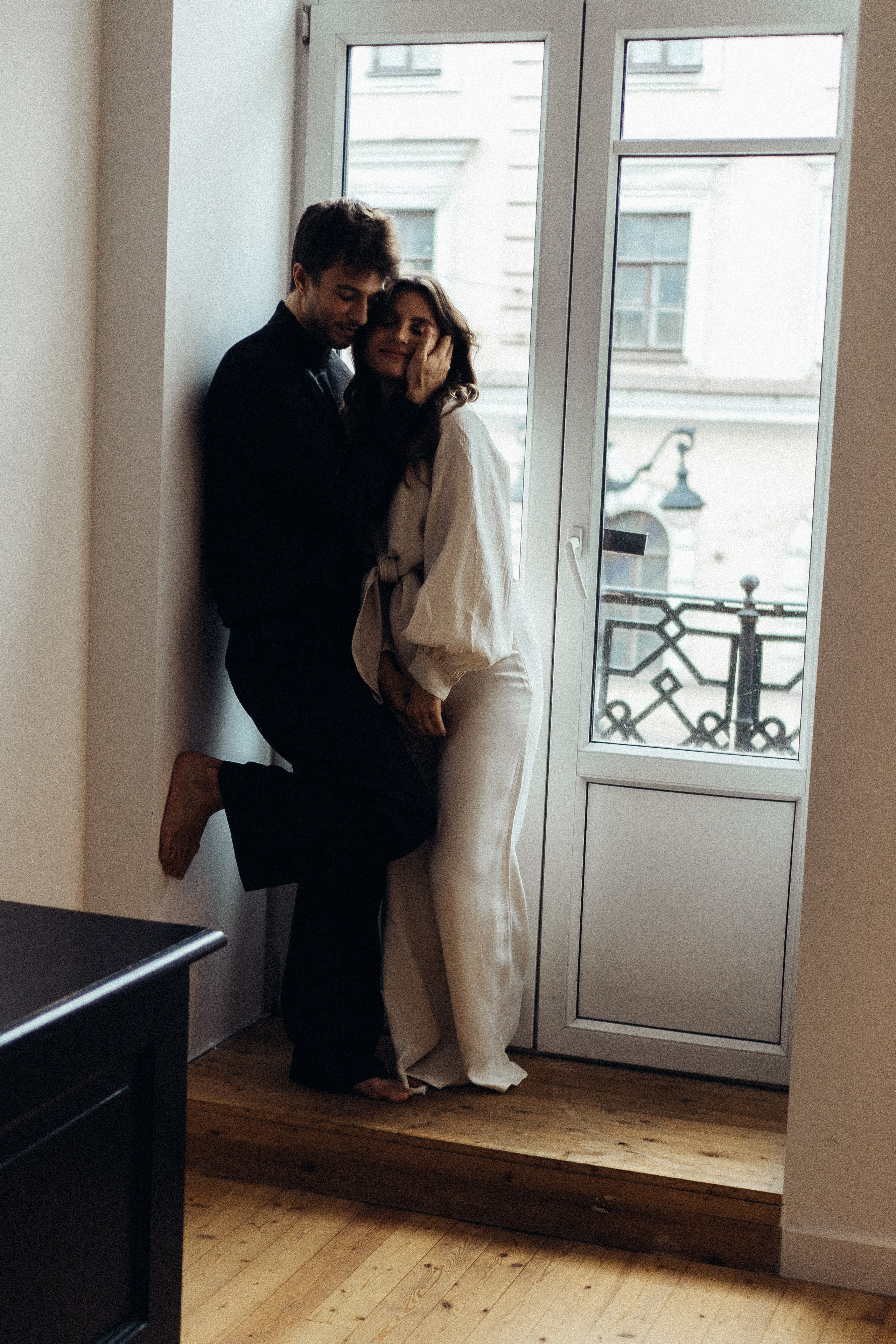 УТРО ЖЕНИХА И НЕВЕСТЫ В ПИТЕРСКОЙ КВАРТИРЕ И СЬЕМКА С СВАДЕБНЫХ ОБРАЗАХ. Профессиональный фотограф, Санкт-Петербург — Виктория Богомолова