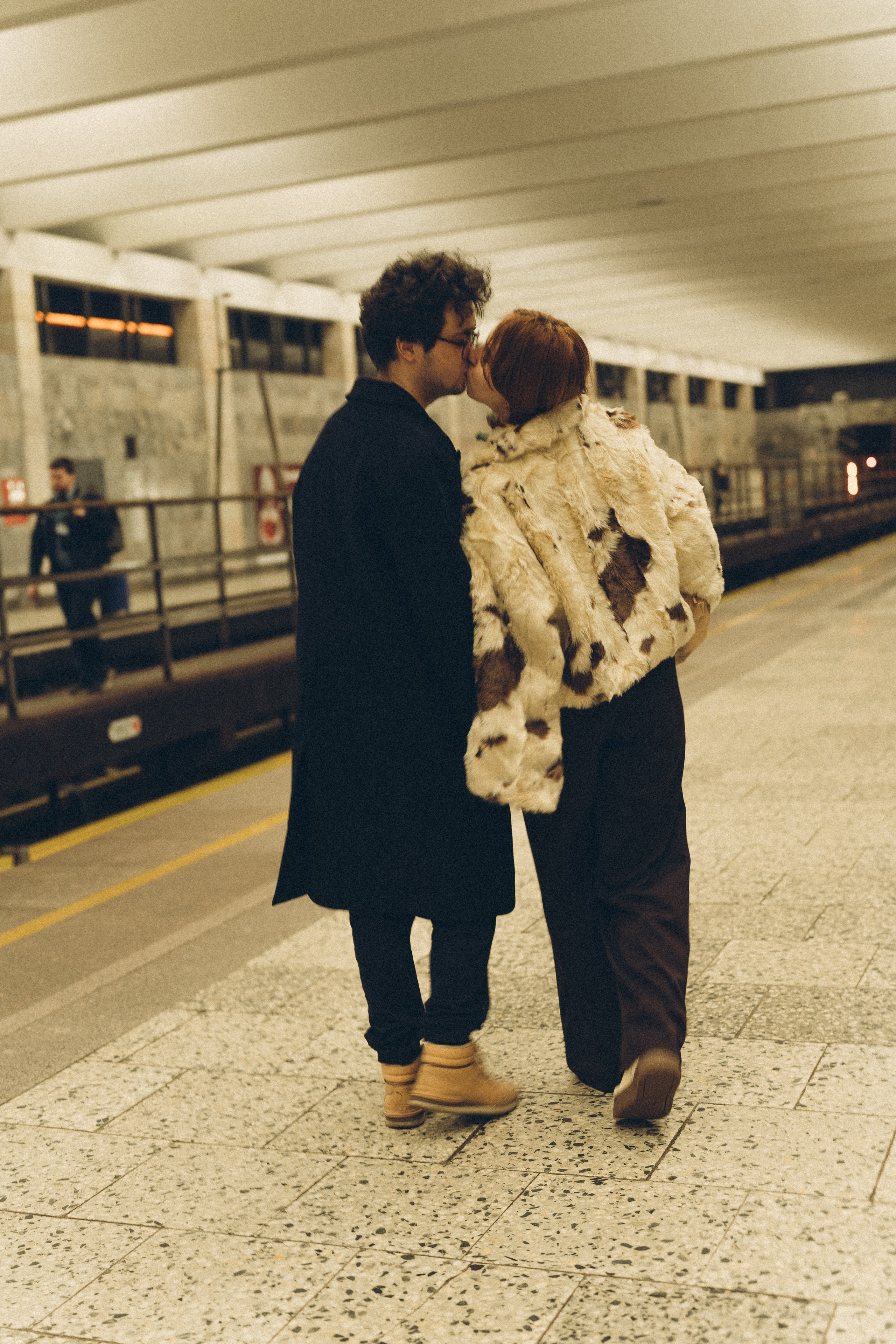 НОВОГОДНЯЯ ФОТОСЕСИИЯ ПАРЫ В МЕТРО ЛЮБОВЬ. Профессиональный фотограф, Санкт-Петербург — Виктория Богомолова