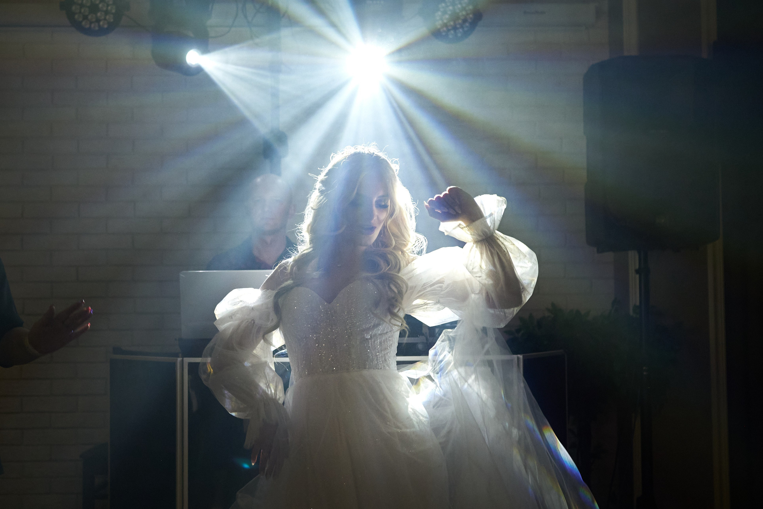 Фотограф Старый Оскол, Губкин. Свадебная фотосессия, доступная цена. Профессиональный фотограф Старый Оскол, Губкин — свадьба, венчание, крещение, юбилей и день рождения