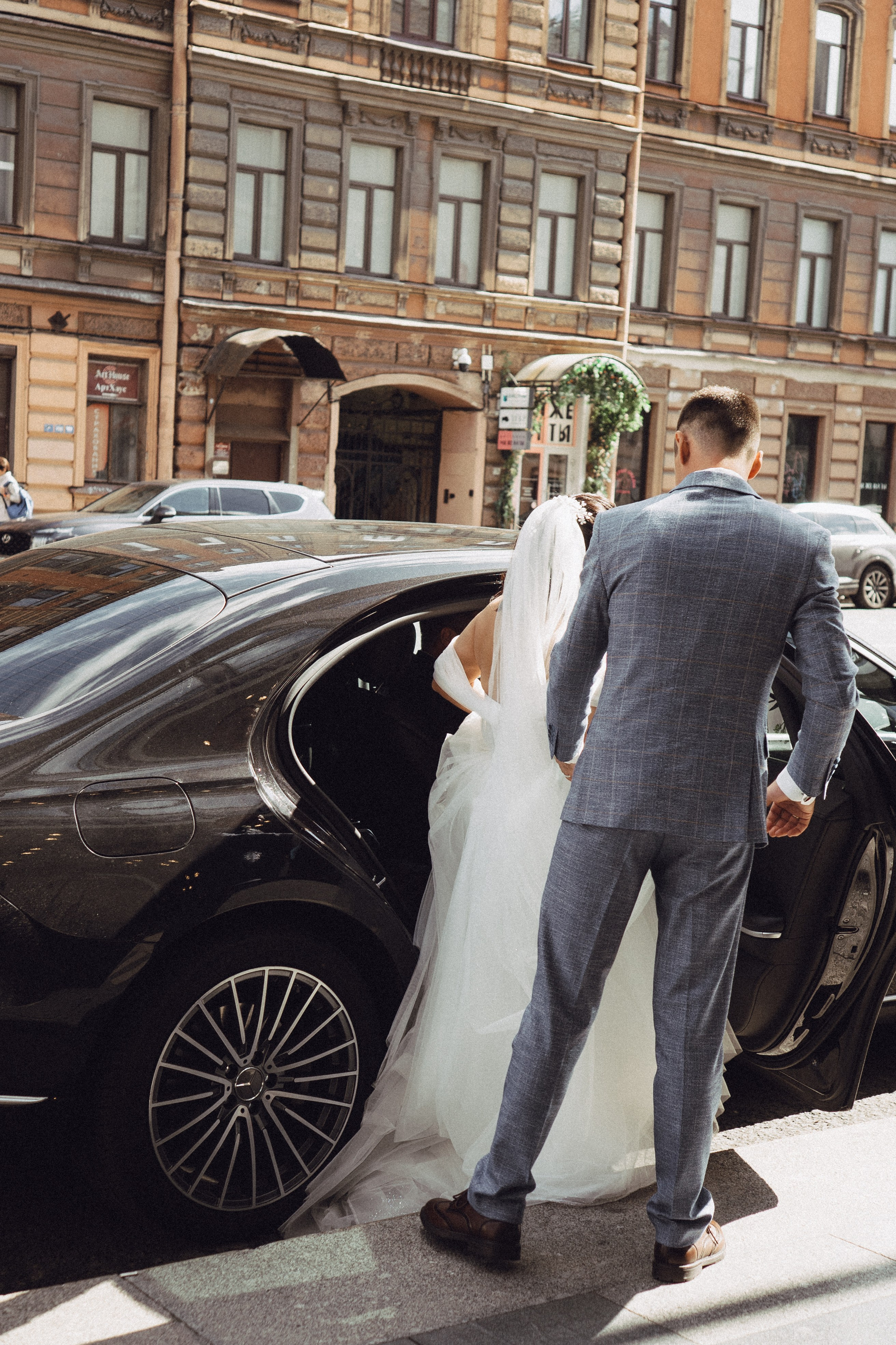 СВАДЕБНАЯ ПРОГУЛКА РЕСТОРАН МЫ ЖЕ НА ТЫ И ФОТОСЕССИИЯ С АВТОМОБИЛЕМ. Профессиональный фотограф, Санкт-Петербург — Виктория Богомолова