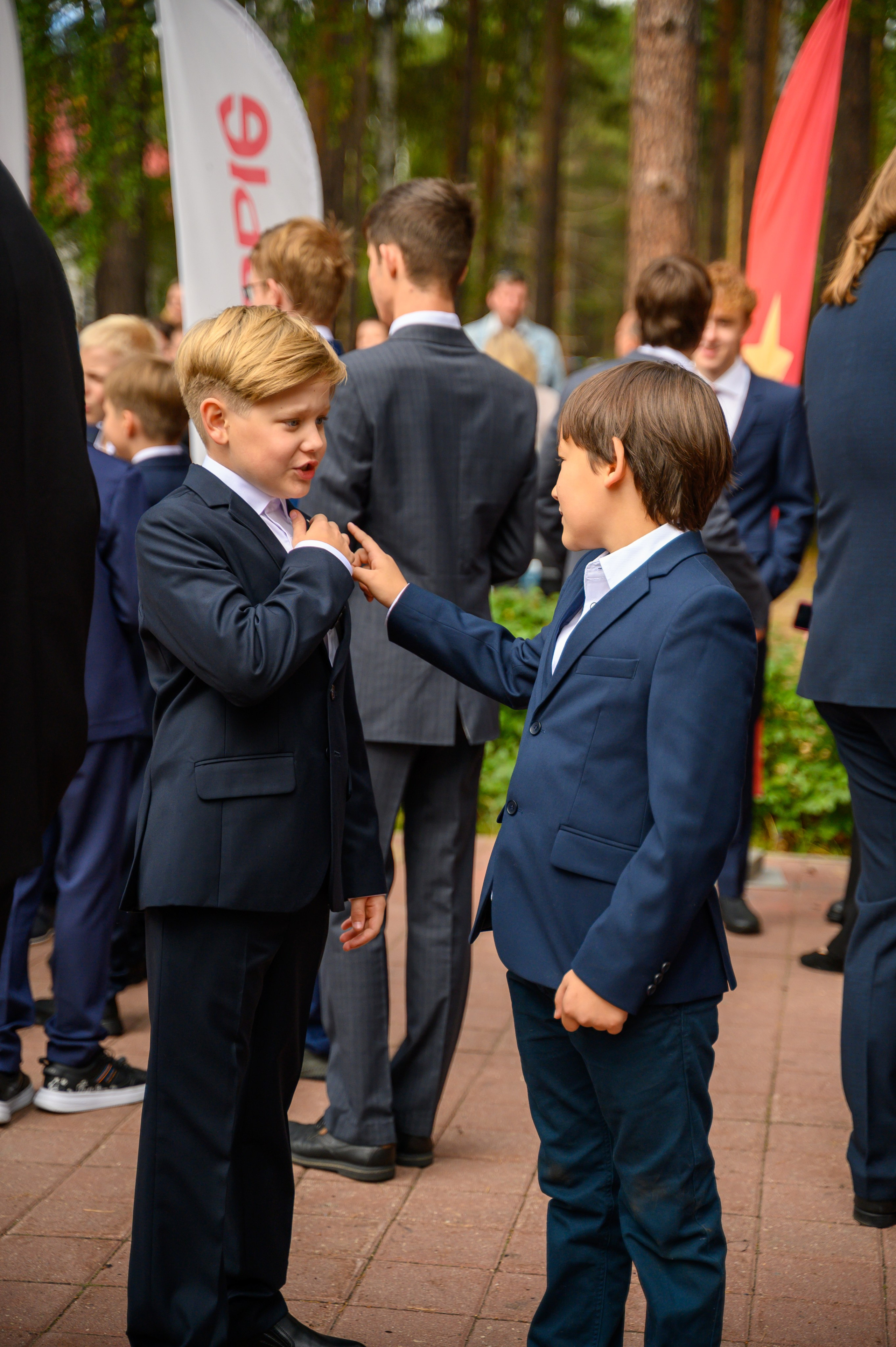 1 сентября линейка ФМШ. Фотограф новорожденных, семейный детский в Тюмени Татьяна Морозова