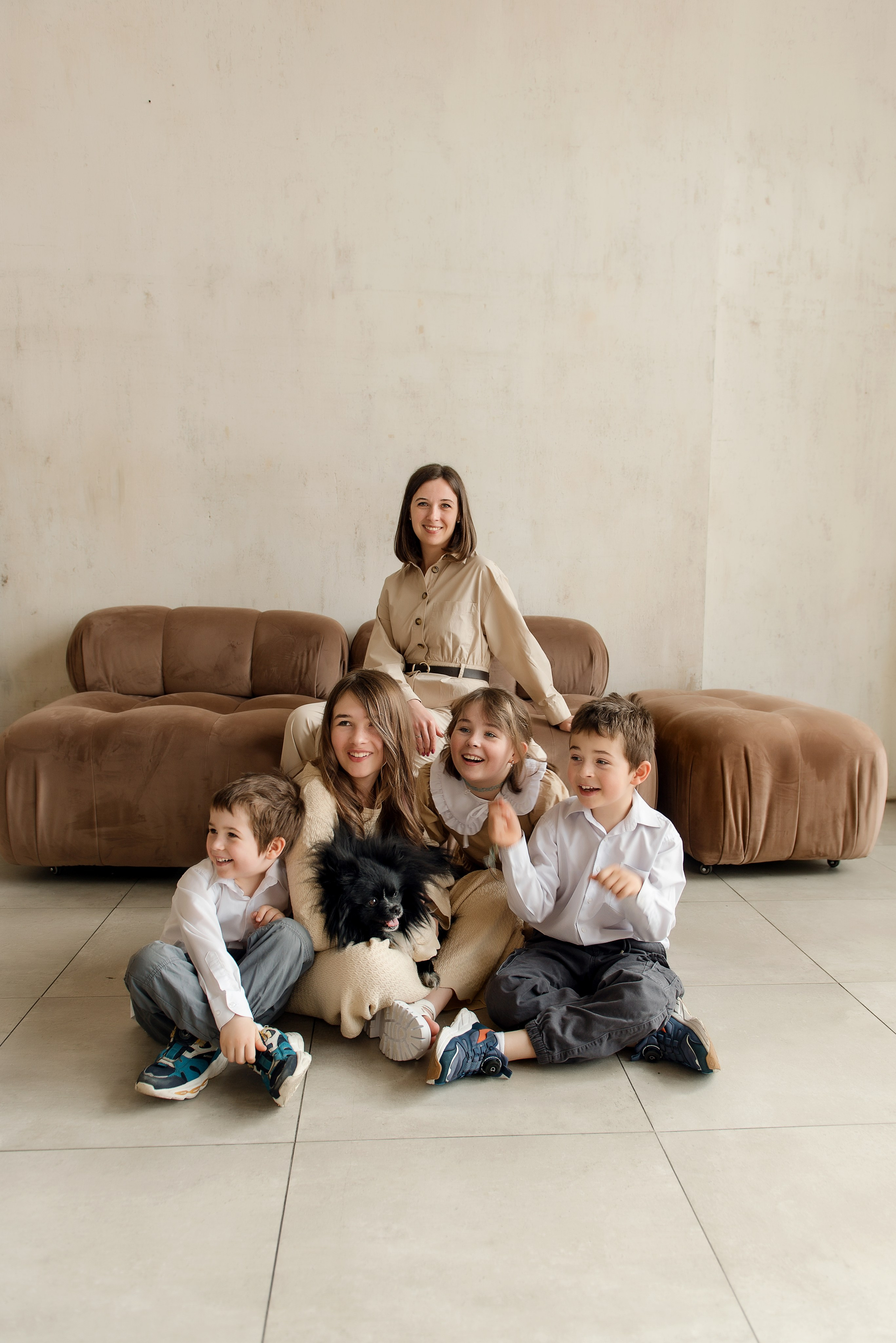 Семейная съёмка в студии. Детский фотограф в Долгопрудном и Москве