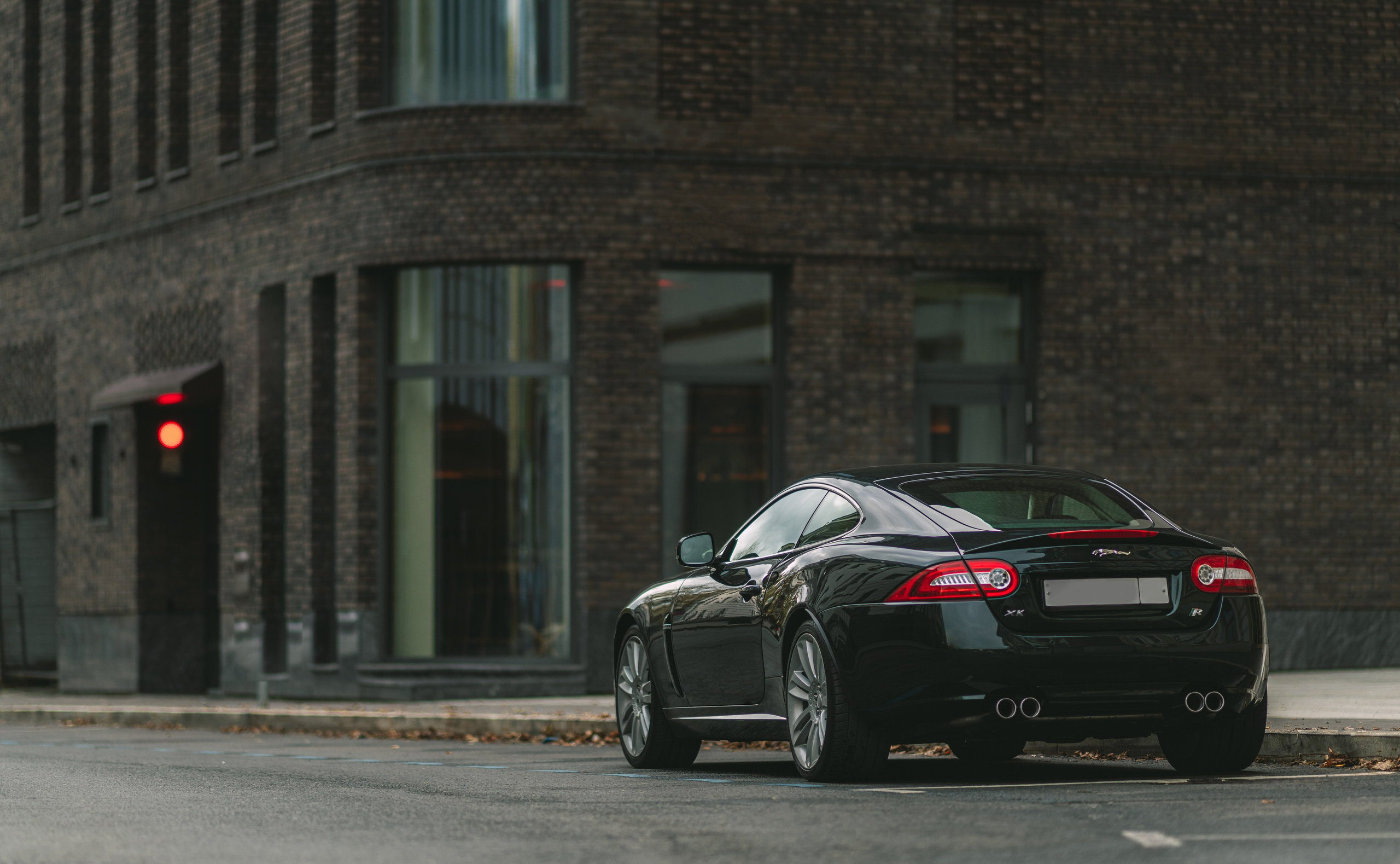 Jaguar XKR в Москве. Жуков Илья  свадебный фотограф в Москве