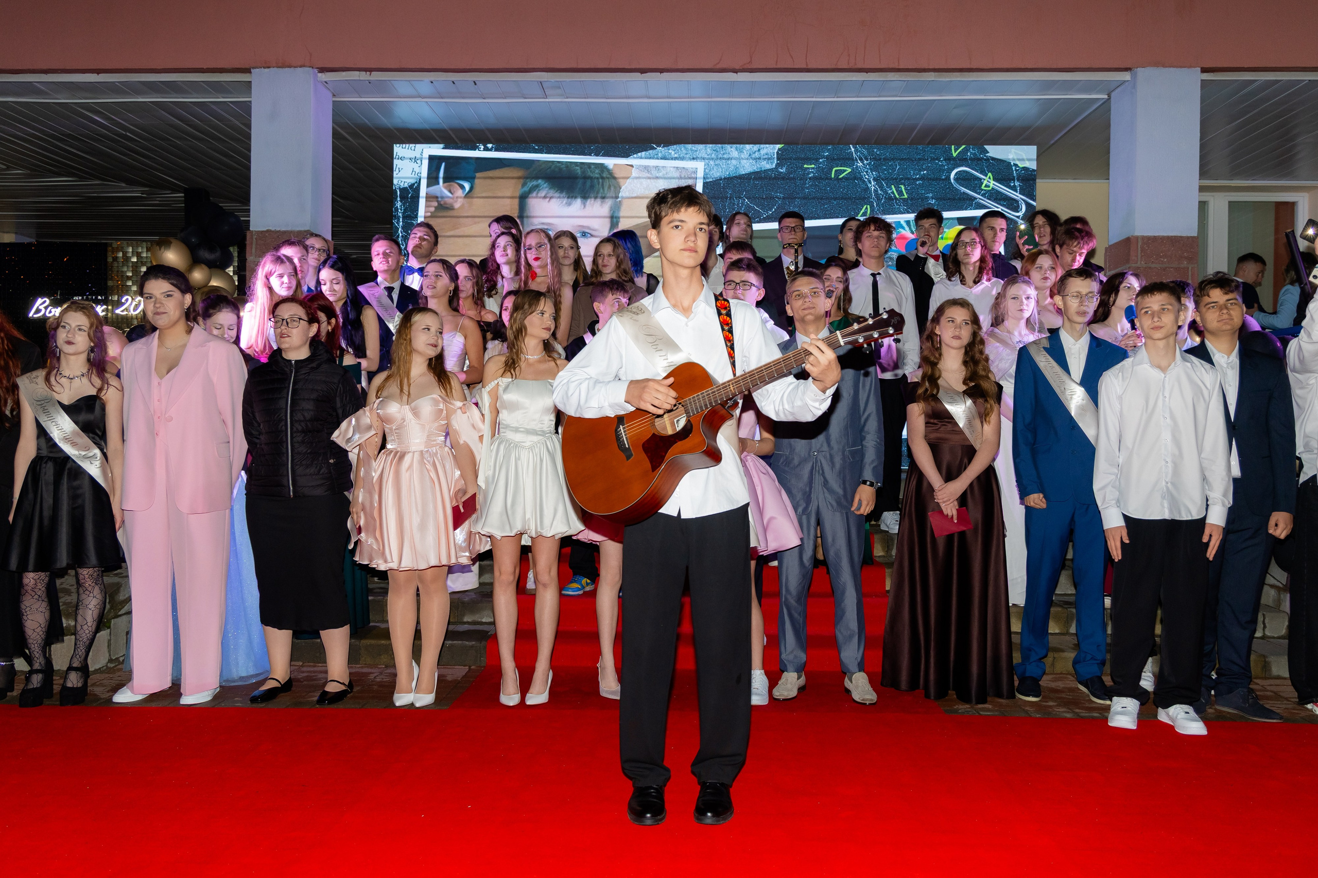 Школьный выпускной 2025 год в Минске, Беларуси. Свадебный фотограф в Минске/Беларуси Сергей Спиридонов