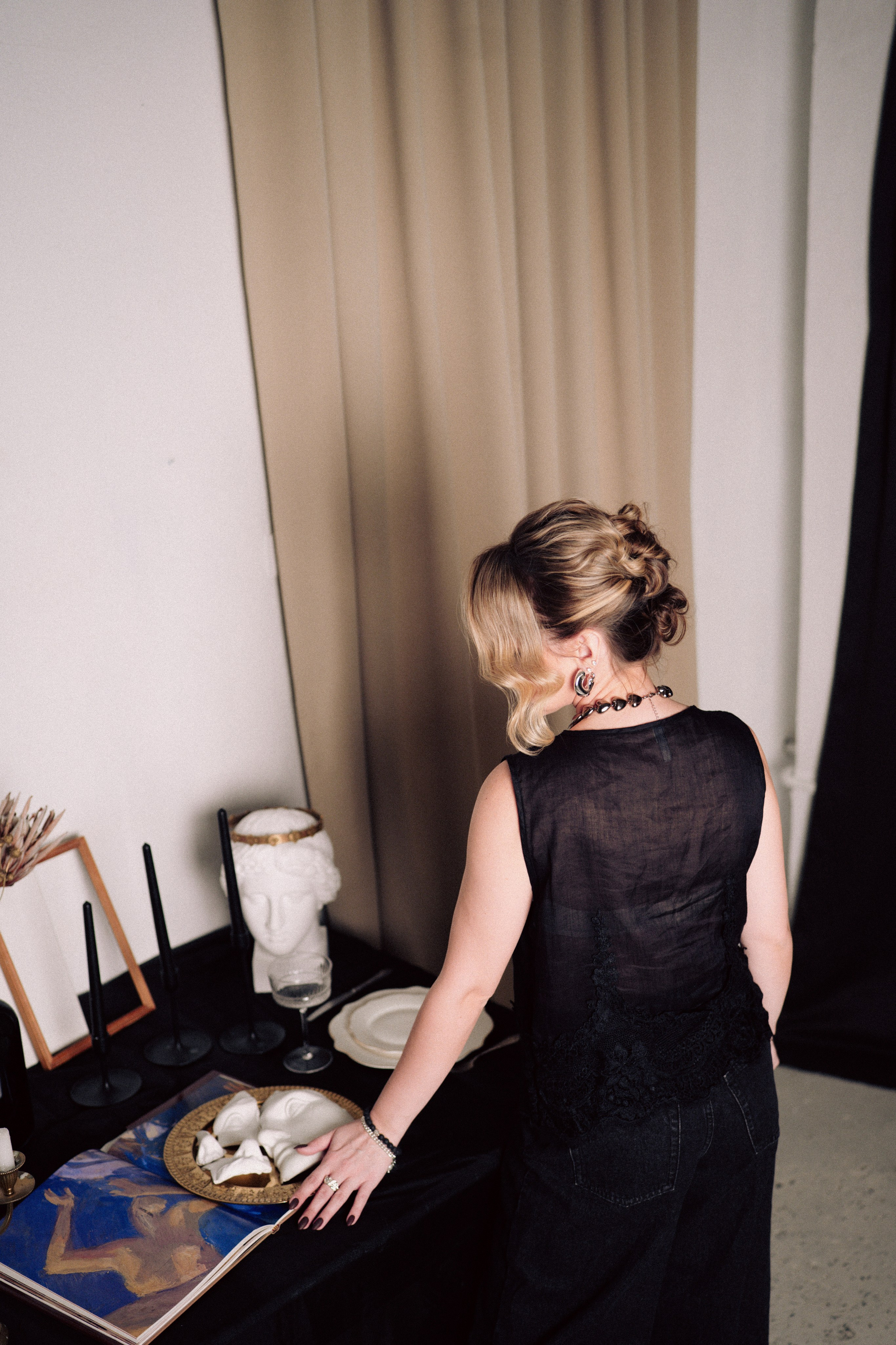 НОВОГОДНЯЯ ФОТОСЕСИИЯ В СТУДИИ ДЛЯ ДЕВУШКИ И ПРОГУЛКА ПО ЧЕРНЫШЕВСКОЙ. Профессиональный фотограф, Санкт-Петербург — Виктория Богомолова