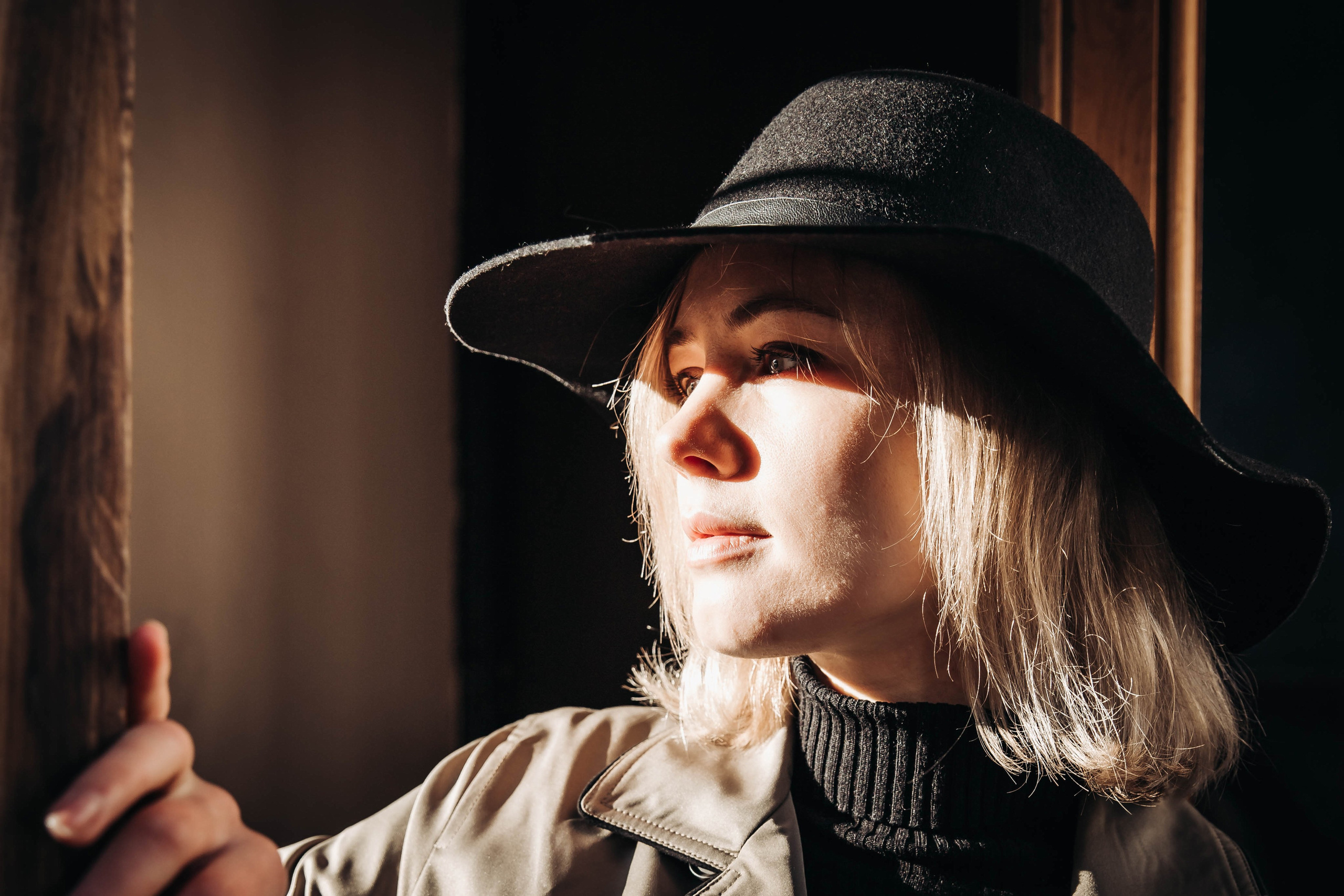 Ира в шляпе. Свадебный и семейный фотограф в Санкт-Петербурге Лолита Евстифеева