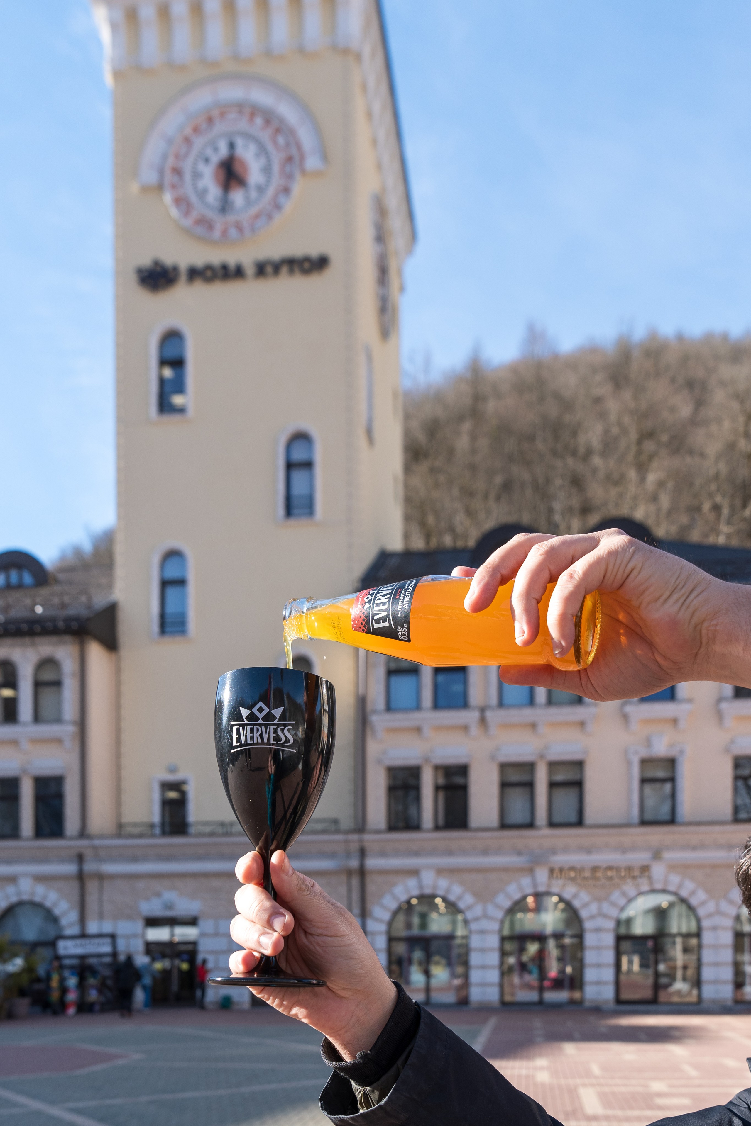 Компания «EVERVESS»: отчет с точек продаж на курортах Красной Поляны. Репортажный фотограф в Красной Поляне и Сочи Павлюченко Екатерина