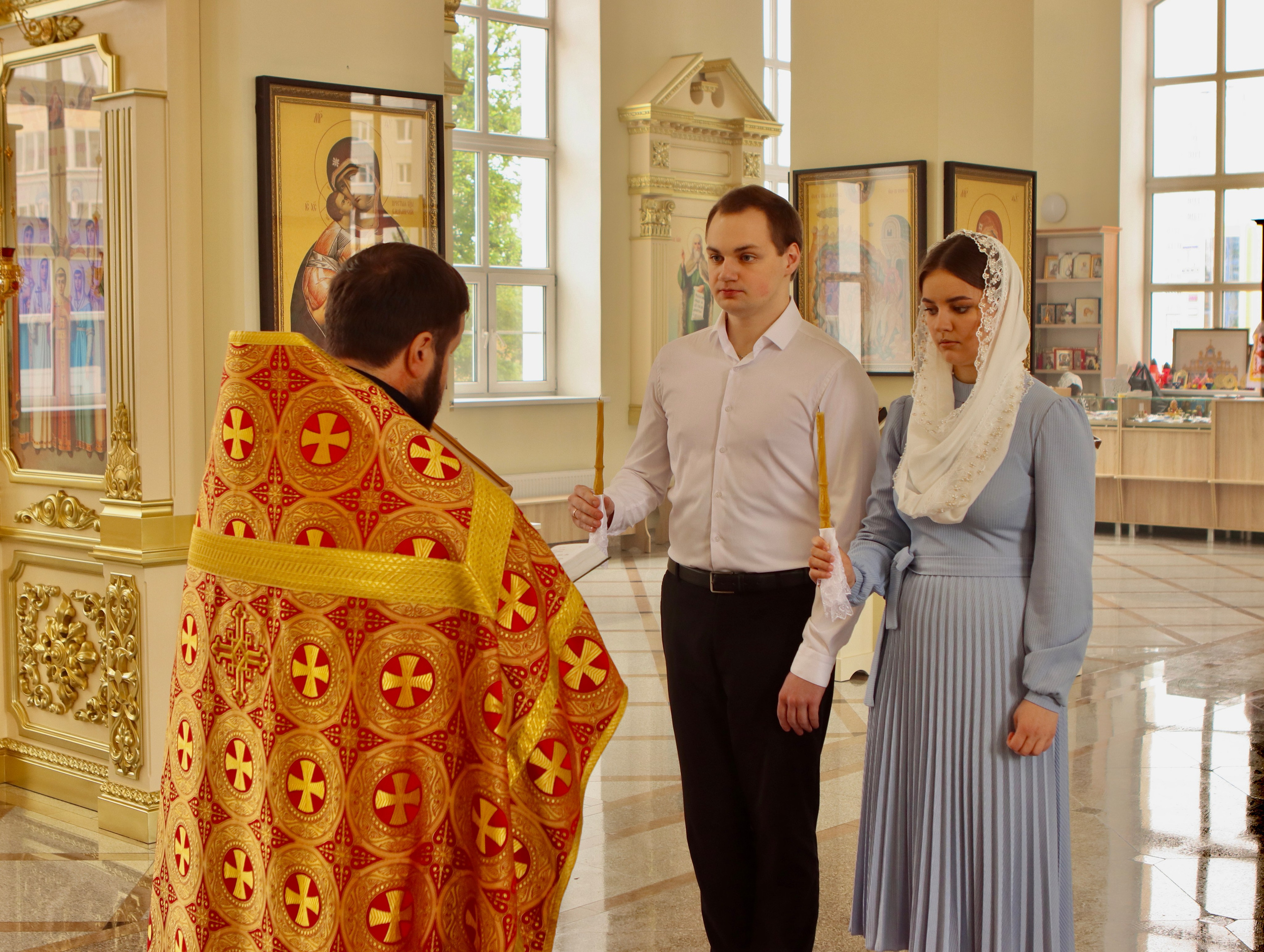 Екатерина и Александр — таинство венчание. Фотограф в Курске Смирнов Евгений
