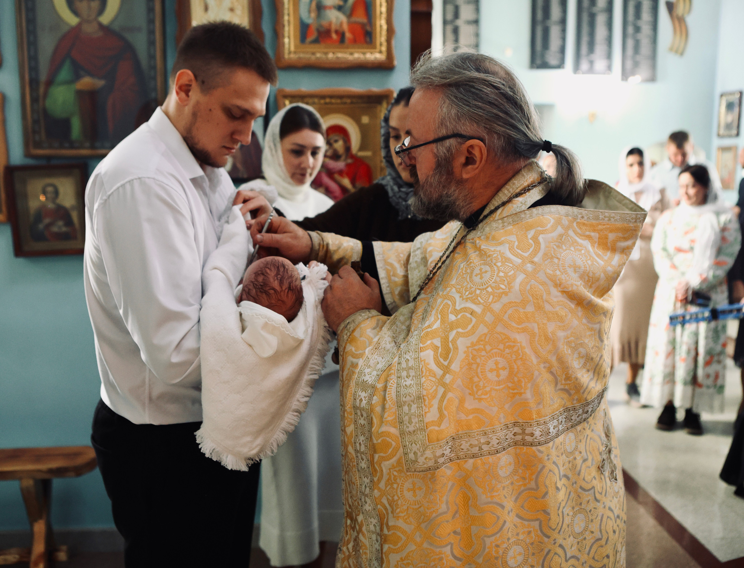 Яна и Максим —крещение Михаила. Фотограф в Курске Смирнов Евгений